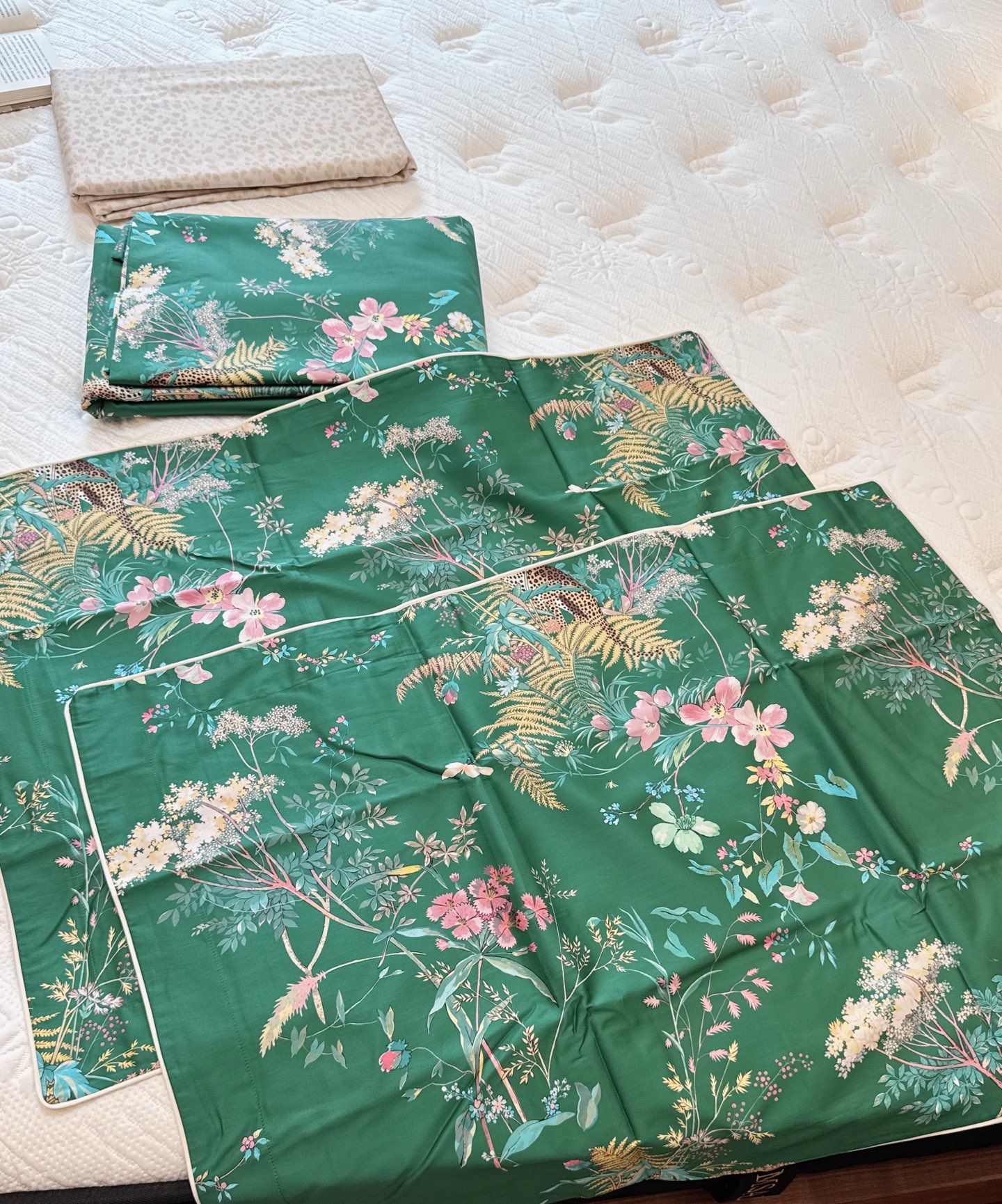 Saint Laurent Haute Couture Maison Lifestyle Luxury Home Decor 3