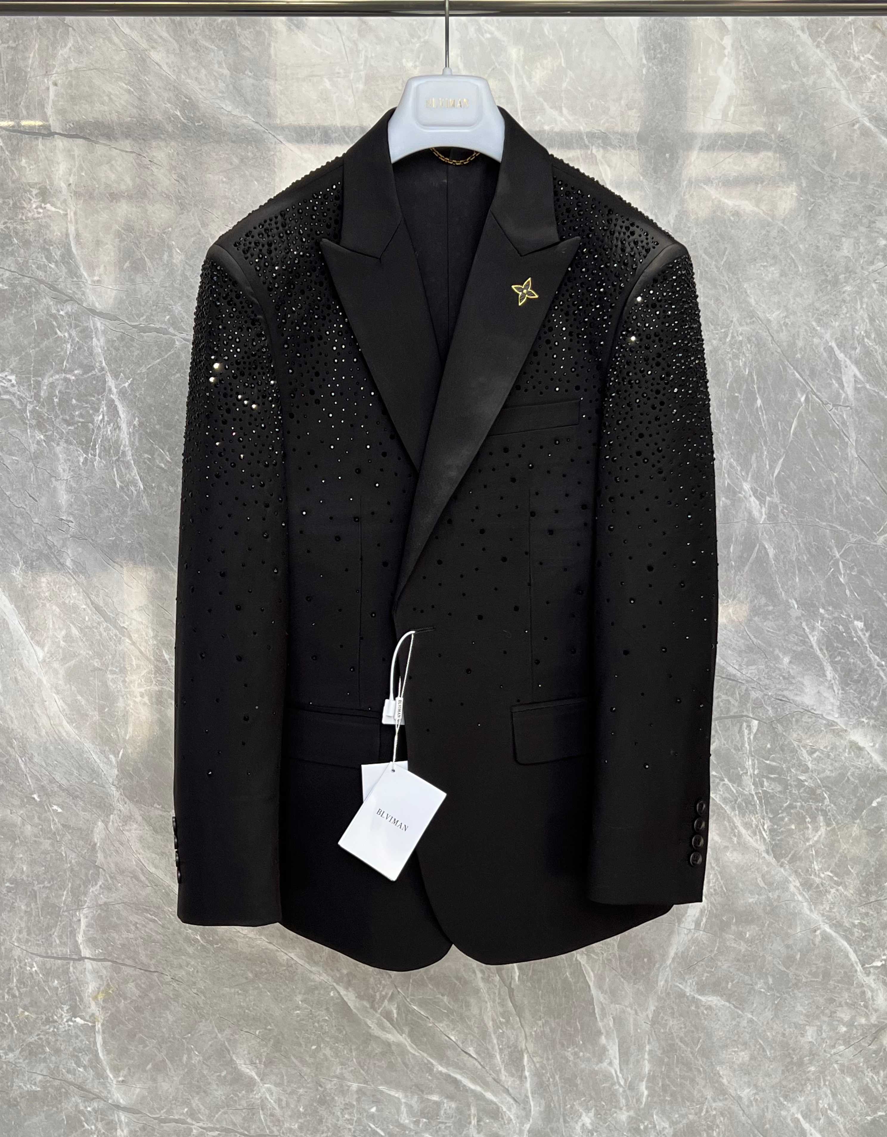 NO:638616,2025 Autumn and Winter New Style Old Vuitton Black Diamond Heavy Craftsman Suit Jacket Size: 50 52 54 56 58,Louis Vuitton-clothing,louis vuitton,jackets & coats,business suit,alexander wang198609092025秋冬新款 老威登黑钻重工艺款西装外套 码数: 50 52 54 56 58,路易威登-服装,louis vuitton,jackets & coats,business suit,alexander wang,Women's clothing