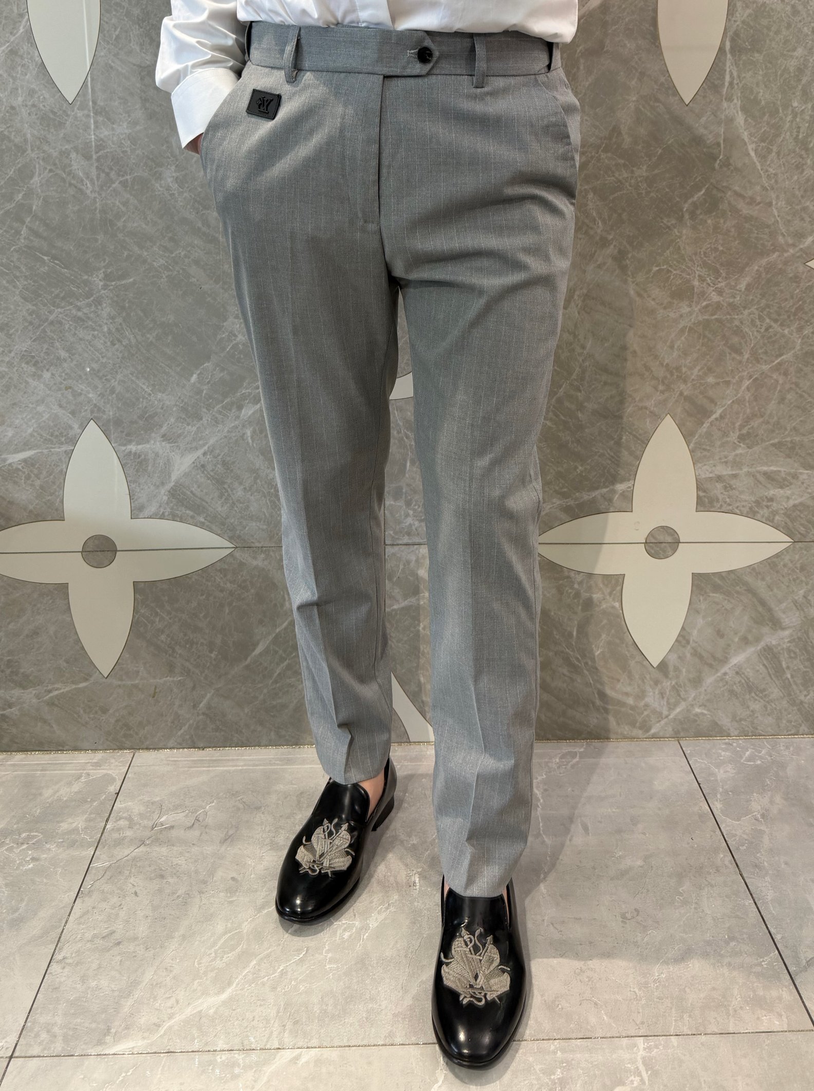NO:825748,Actual upper body pictures,Louis Vuitton-clothing,louis vuitton,19860909实拍上身图,路易威登-服装,louis vuitton,,Women's clothing