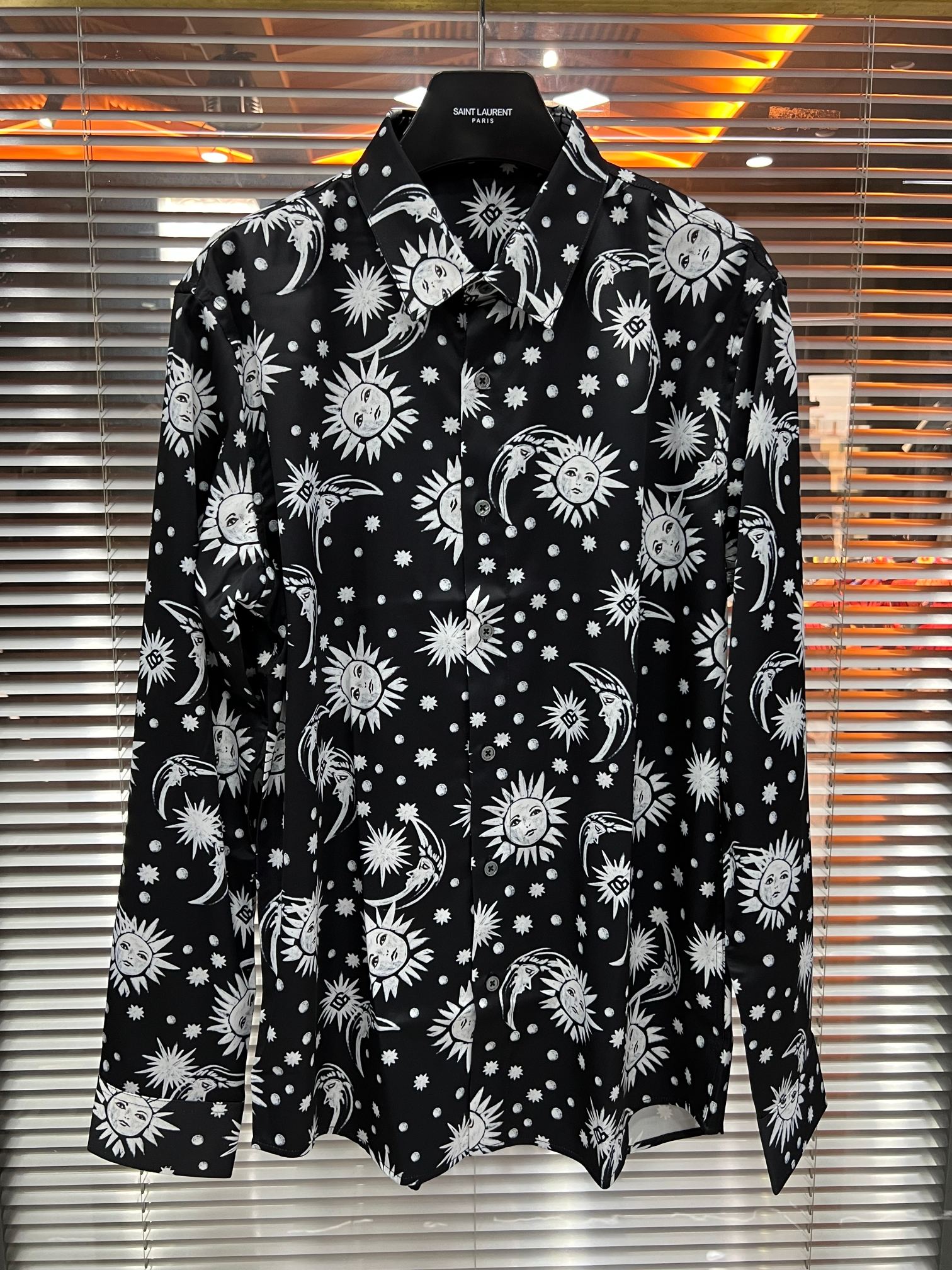 NO:854008,D&G26 new classic black floral shirt code number: 38 39 40 41 42, Dolce & Gabbana-clothing, Dolce&Gabbana, Dolce&Gabbana, shirts,19860909D&G26新款经典黑色花衬衫 码数:38 39 40 41 42,杜嘉班纳-服装,Dolce&Gabbana,Dolce&Gabbana,shirts,,Women's clothing