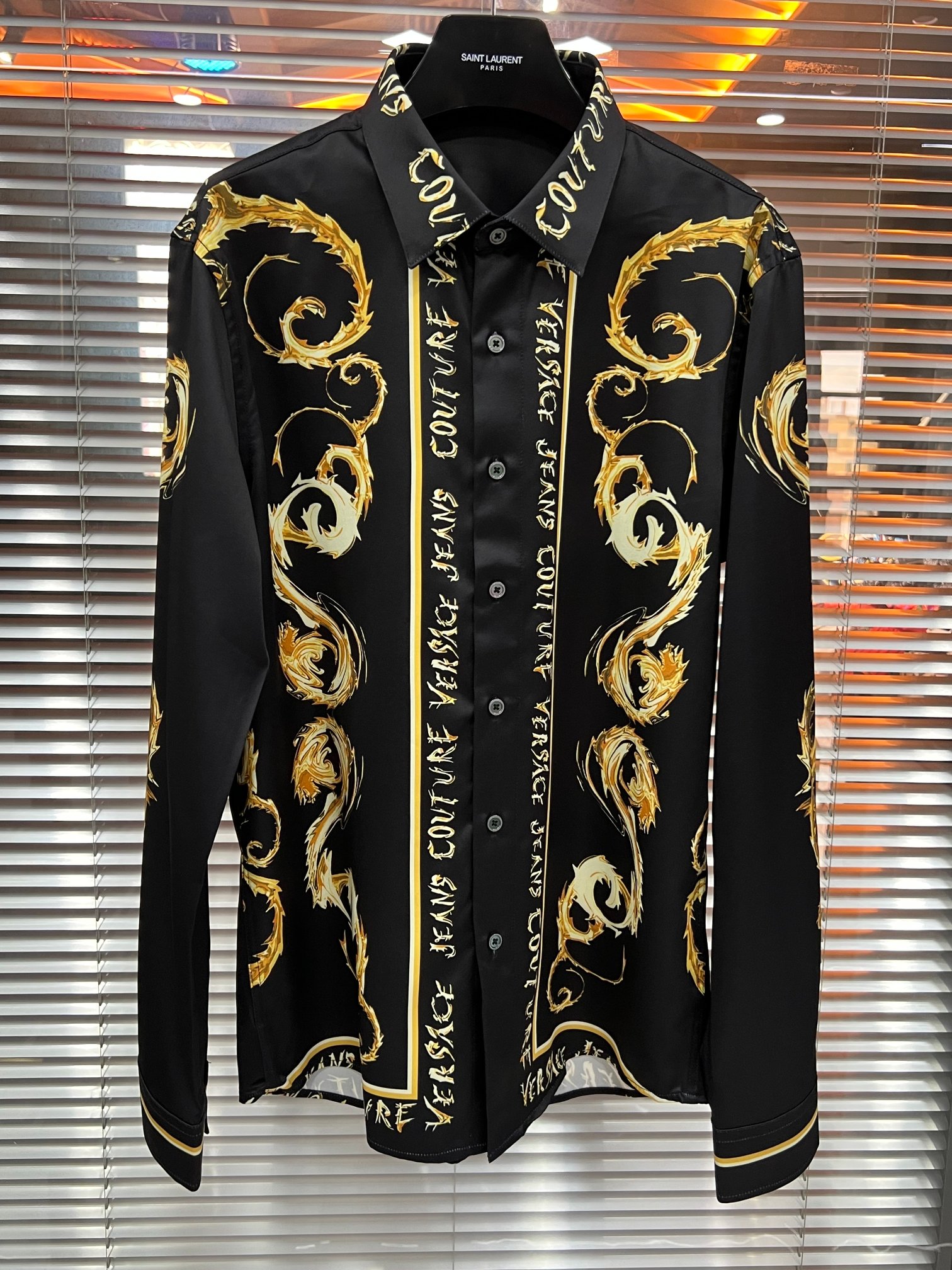 NO:856390,vs new baroque style long-sleeved shirt code number: 38 39 40 41 42 43, Versace-clothing,versace,shirts,19860909vs新款巴洛克风长袖衬衫 码数:38 39 40 41 42 43,范思哲-服装,versace,shirts,,Women's clothing