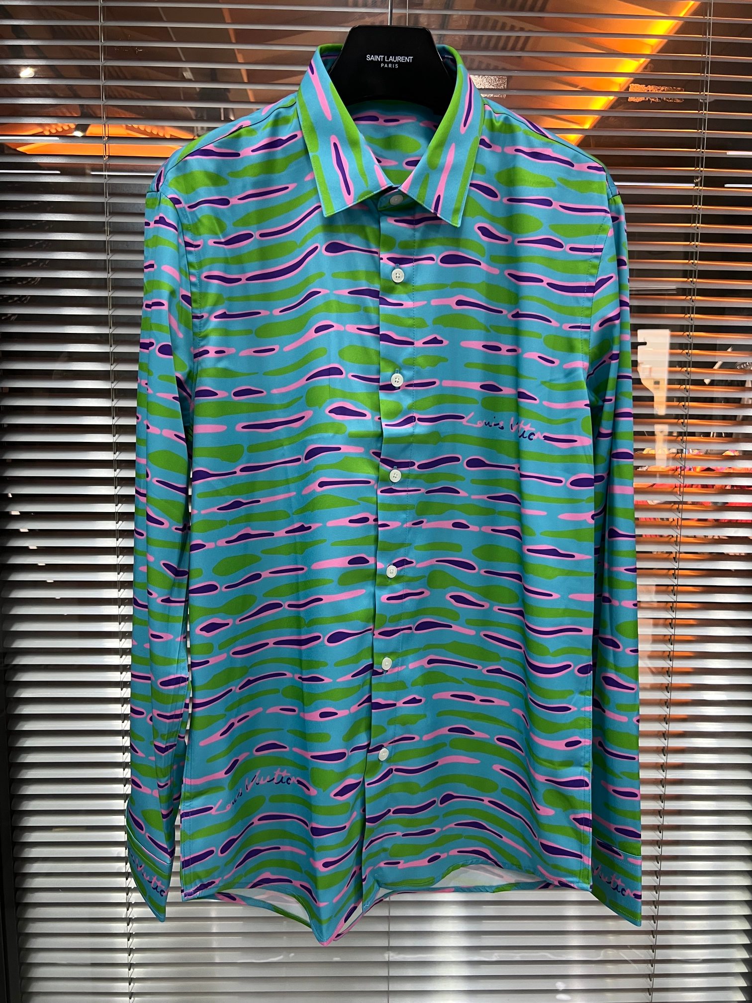 NO:898989,L*26 new style irregular striped contrasting camouflage printed long-sleeved shirt, same style for men and women. Size: 38 39 40 41 42, Dior-clothing, dior, shirts,19860909L*26新款 不规则条纹撞色迷彩印花长袖衬衫,男女同款 码数:38 39 40 41 42,迪奥-服装,dior,shirts,,Women's clothing