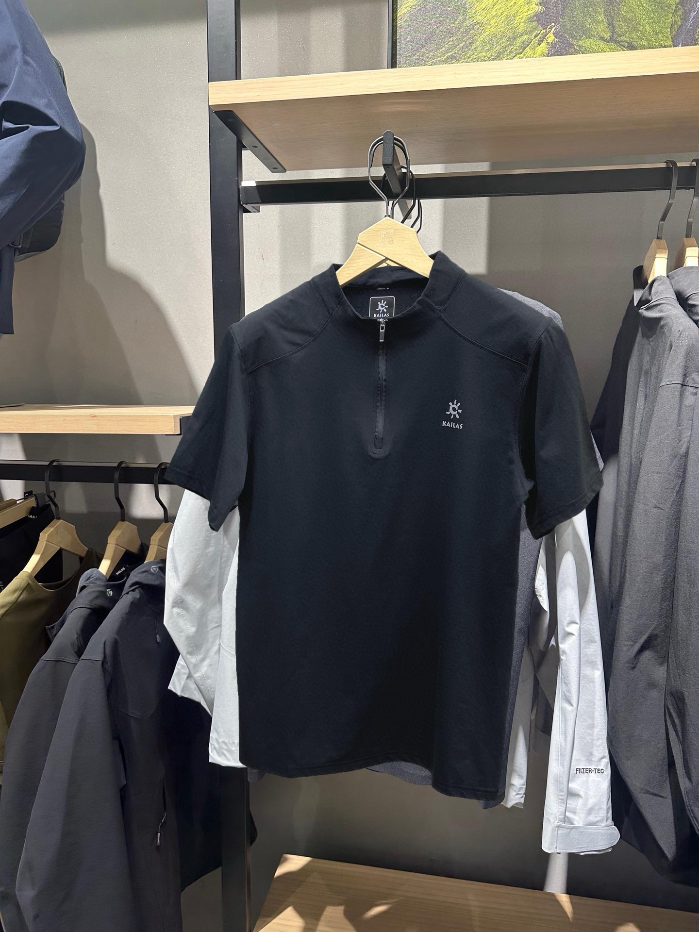 Alternative view of T-Shirt 07211