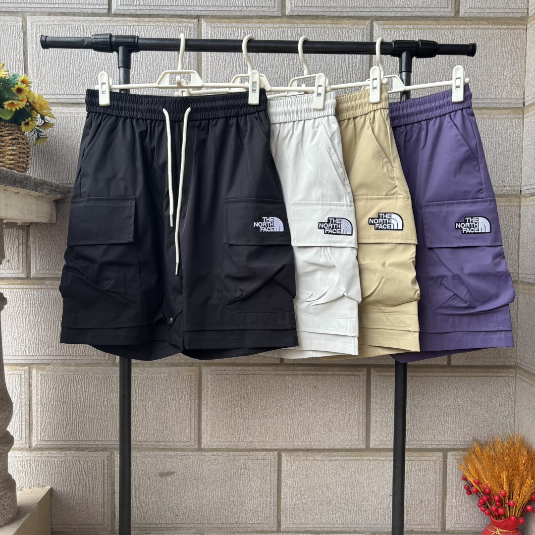 Alternative view of Shorts 04476