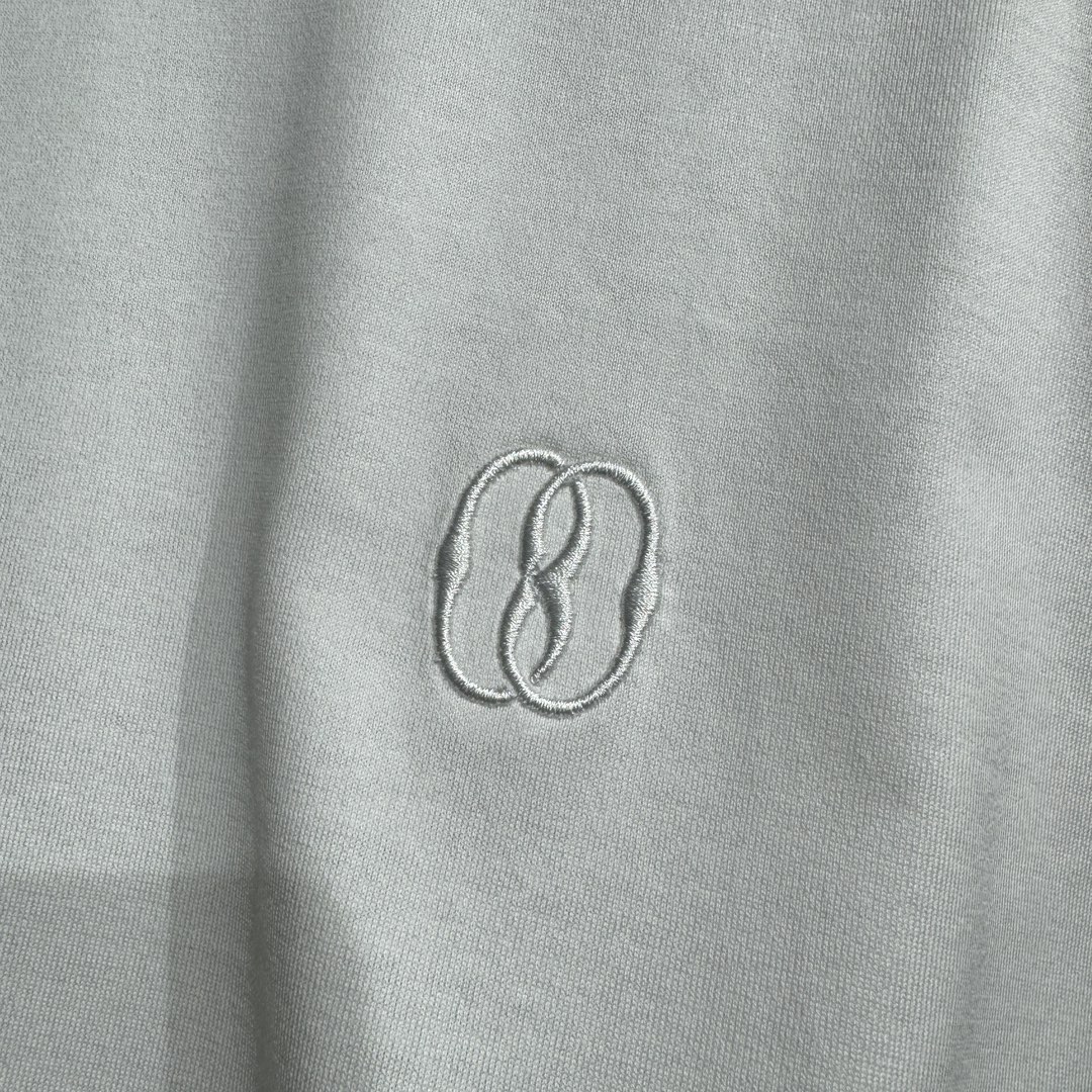上新B#lly标识刺绣细节棉质T恤衫订织全棉面料质感好面料舒适亲肤颜色:黑白色尺码:S-M-L-XL-X