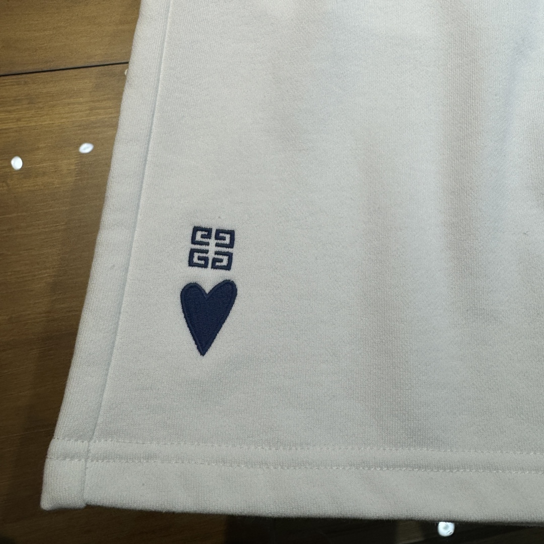 GV 己凡希 中裤服装 4