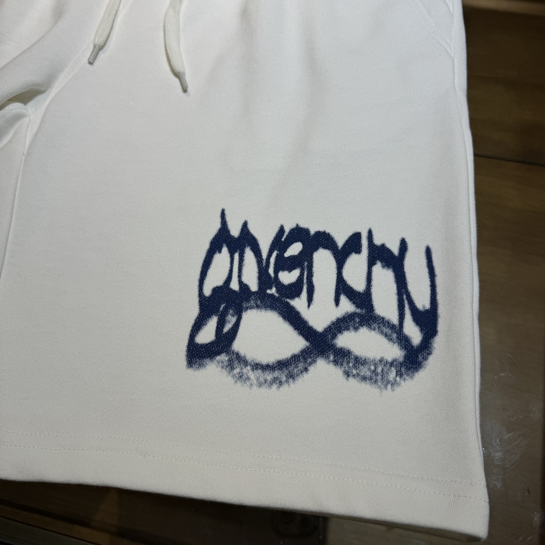 GV 己凡希 中裤服装 5