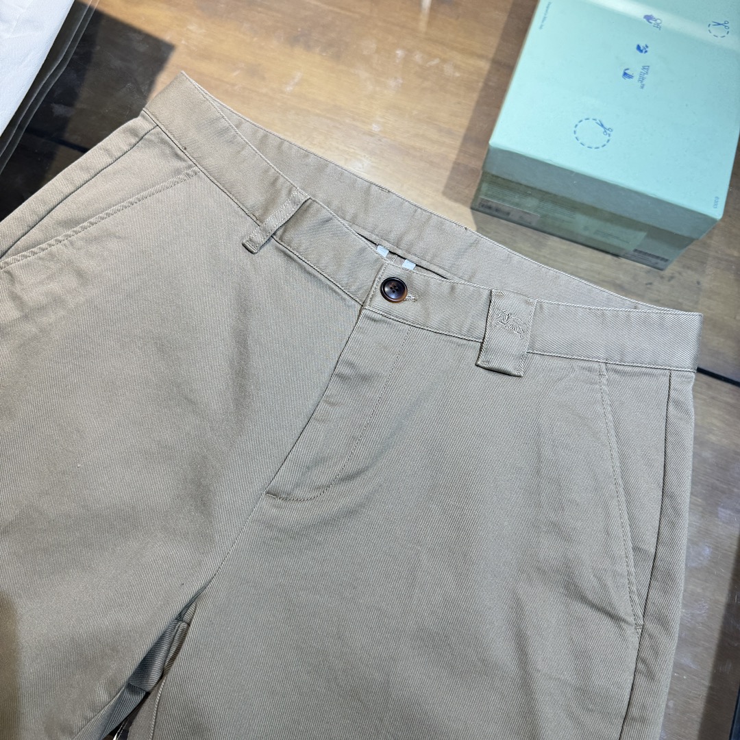 Burberry Men's Khaki Cotton Twill Shorts with Embroidered Knight Detail 3 i1714988219 6605 5