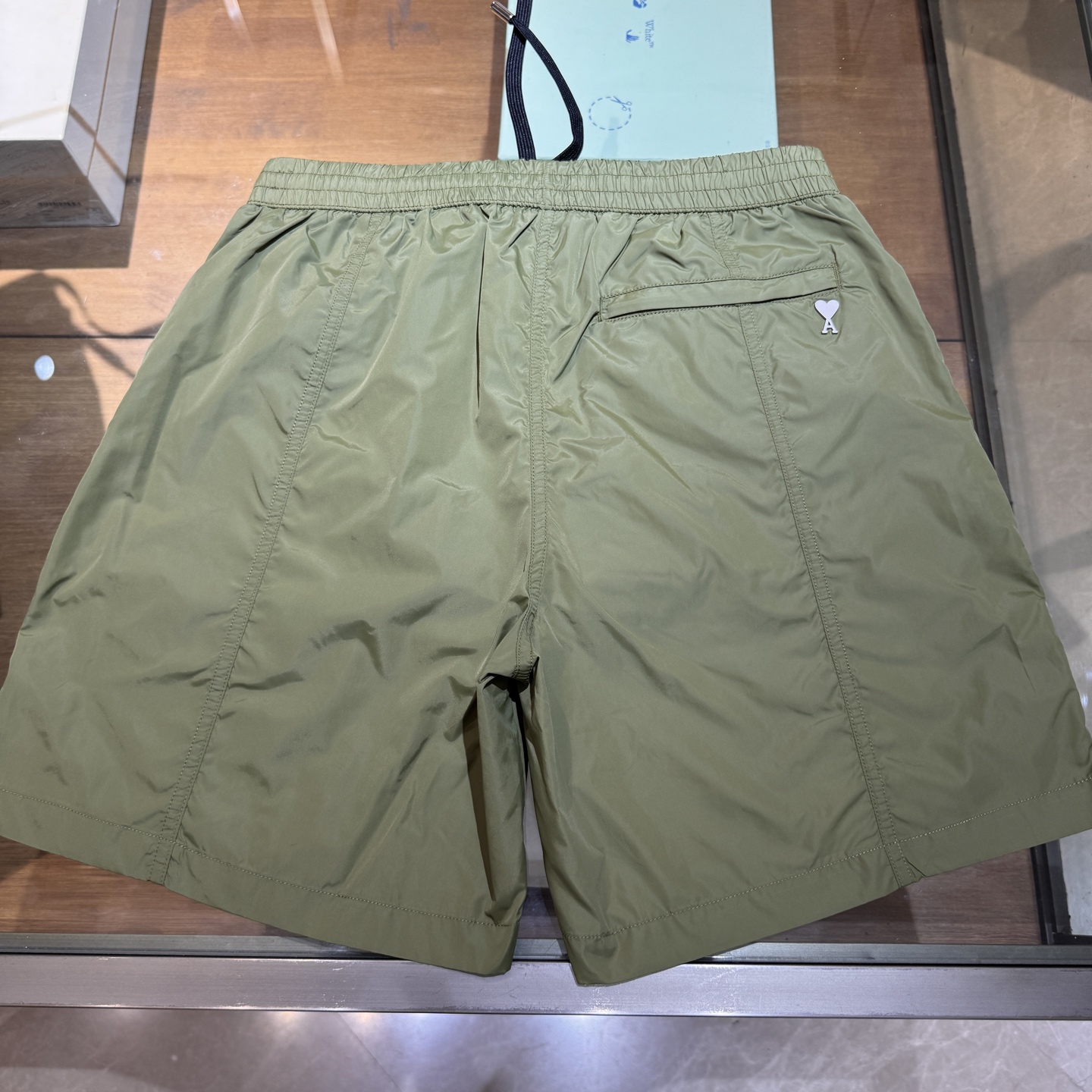 Fashionable P528 Sensor Skin Shorts with Techno-Sensitized Polyester Fabric and Stylish Details - 图片 6