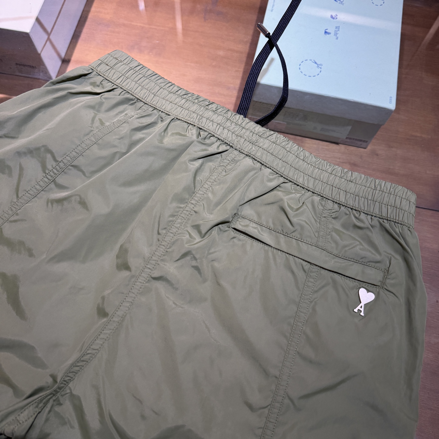 Fashionable P528 Sensor Skin Shorts with Techno-Sensitized Polyester Fabric and Stylish Details - 图片 7