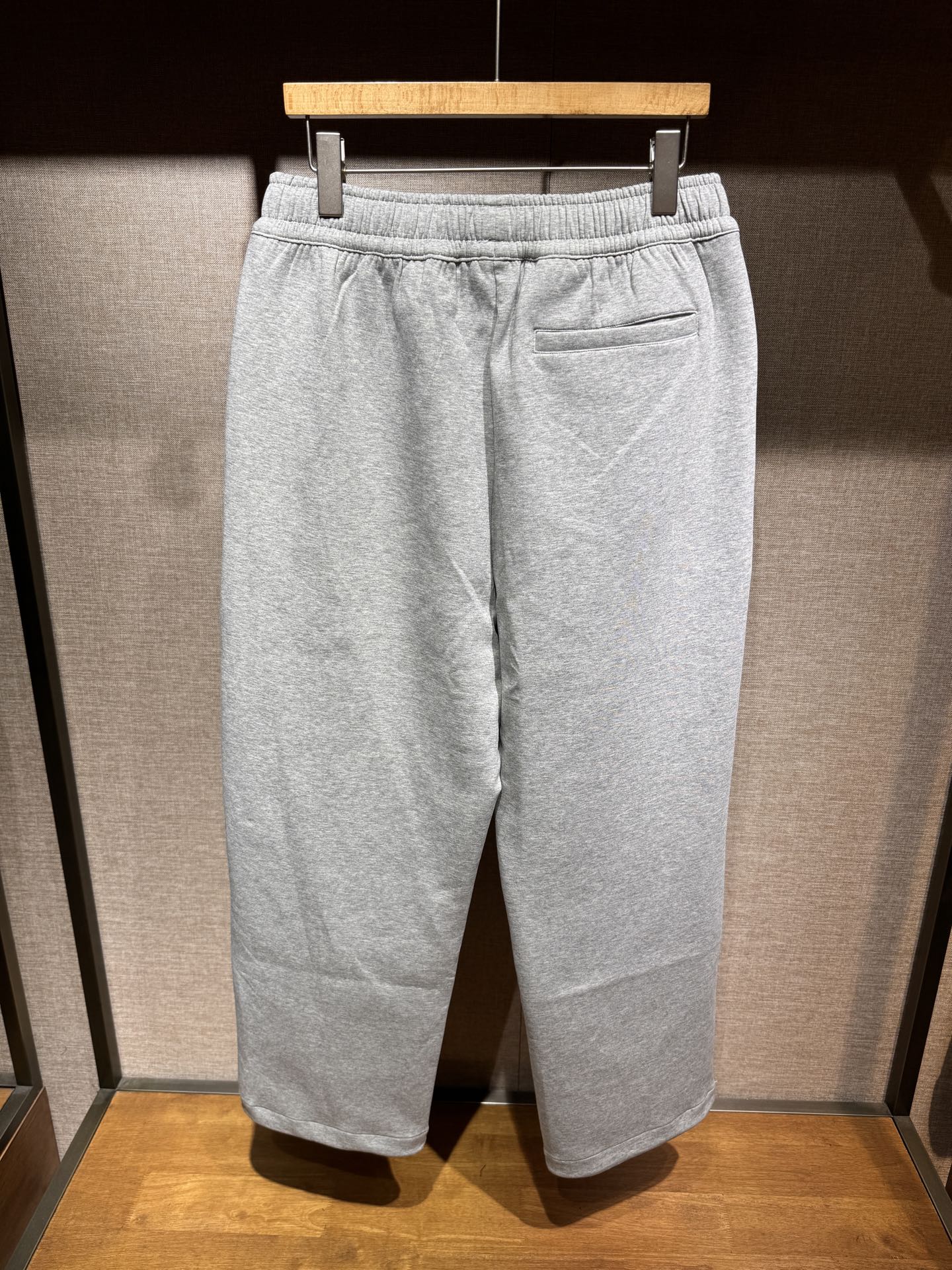 Versace Men's Space Cotton Relaxed Fit Elastic Waist Sweatpants 7 i1760291293906 7171 0 5