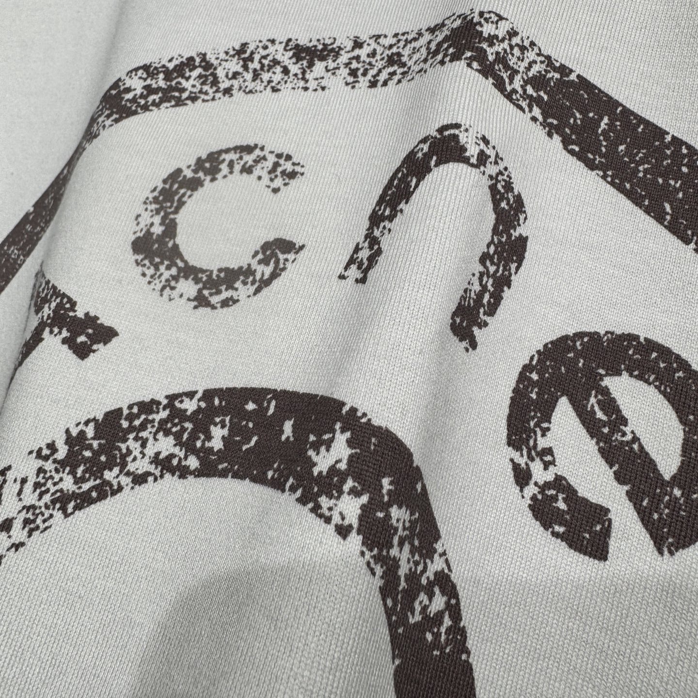 上新，宽松版型acne印花细节全棉T恤。厚款面料质感很好舒适亲肤。颜色:黑，白色。尺码:S-M-L-XL