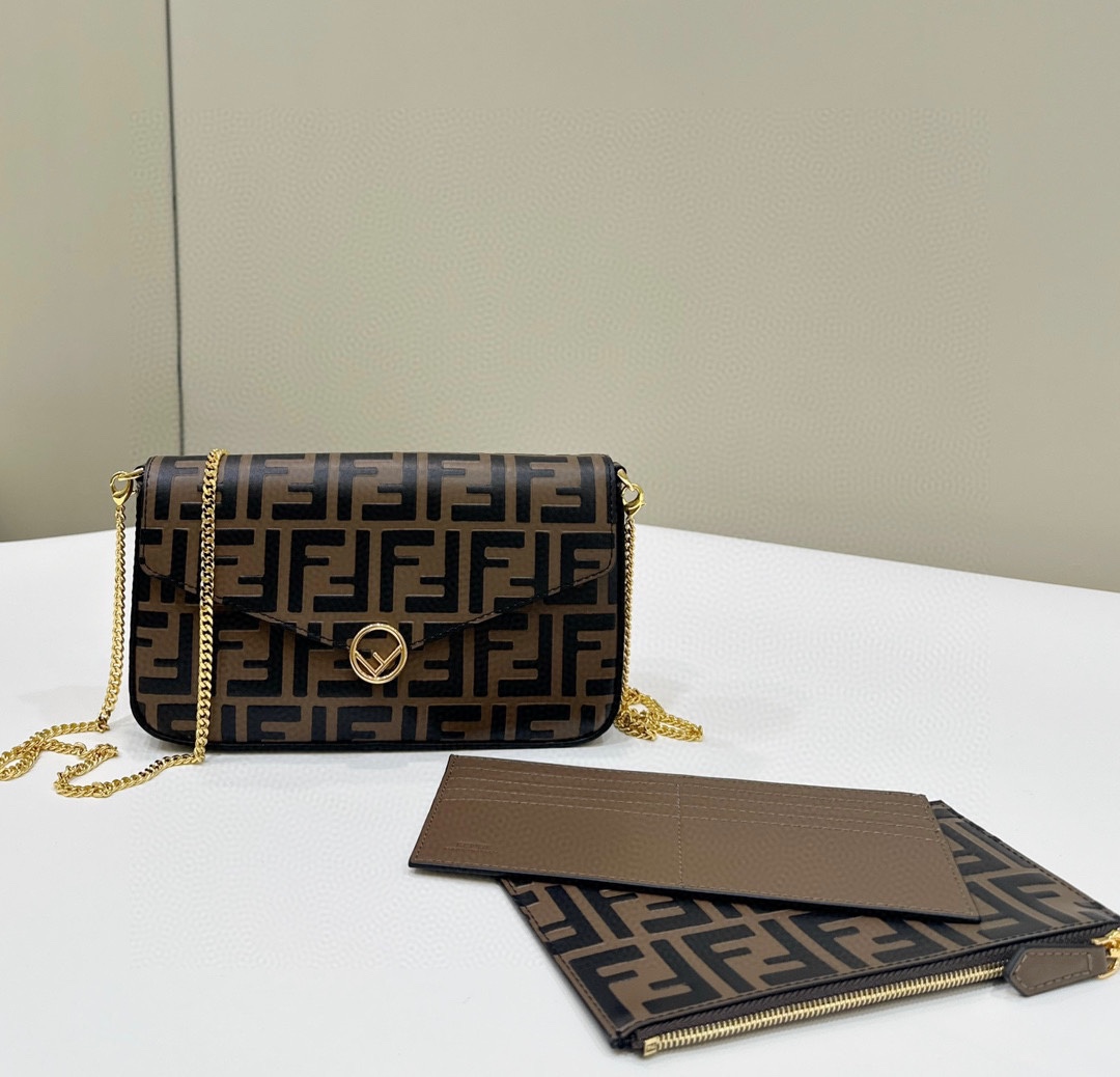 Fendi Three-in-One Chain Bag with Classic FF Leather Pattern 3 i1719905122 894 7