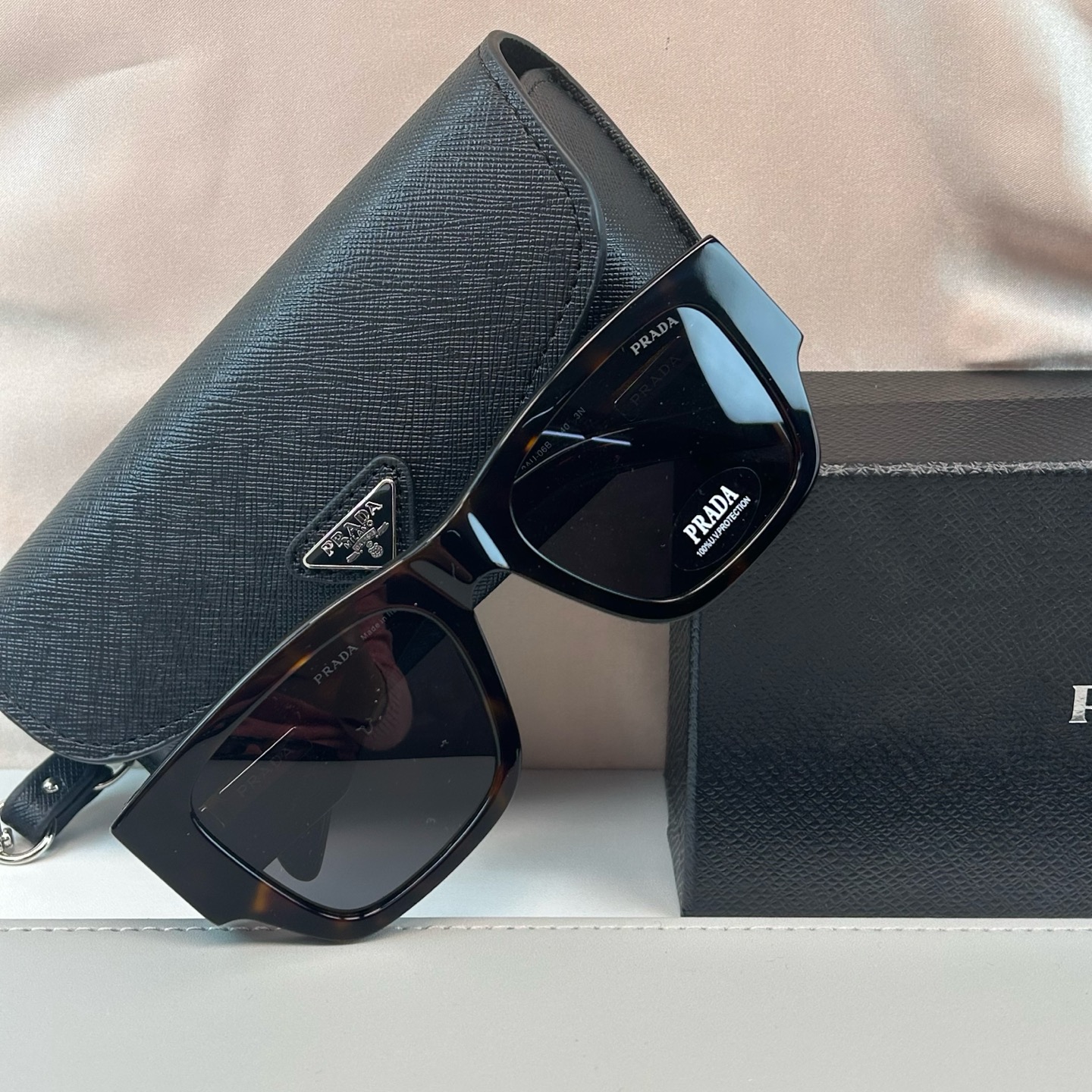 Prada PRADA 普拉达