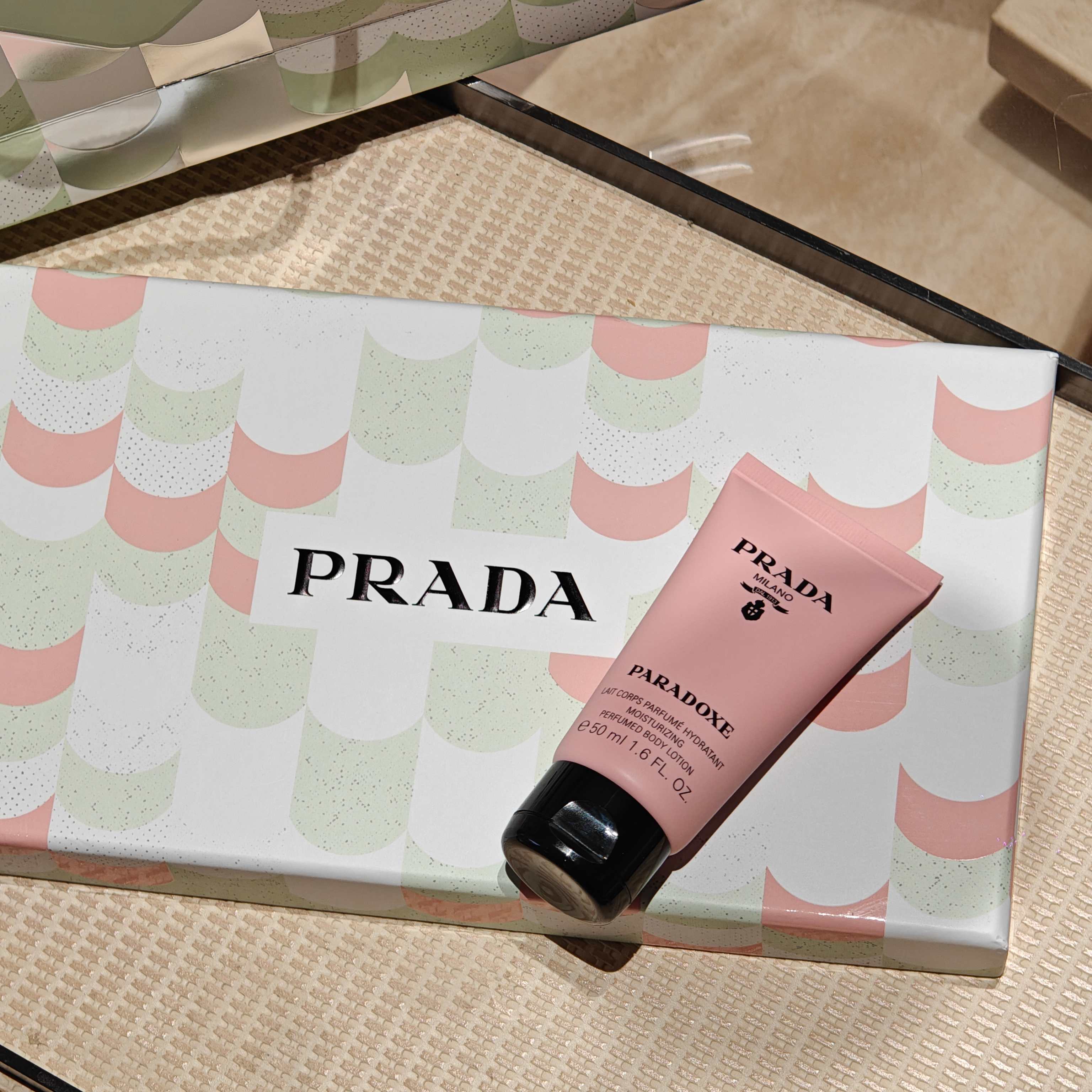 PRADA我本莫测香氛身体乳迷你50ml,便携小支恰到好处,随身收纳、出行携带毫无负担 4