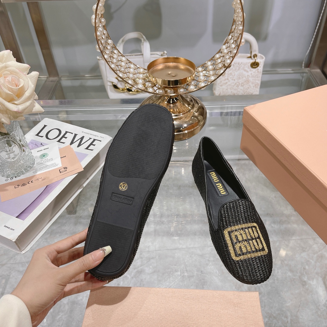 zapatillas de fábrica - miu miu miu bordado hierba rafia plana zapatos individuales Miu ballet plana