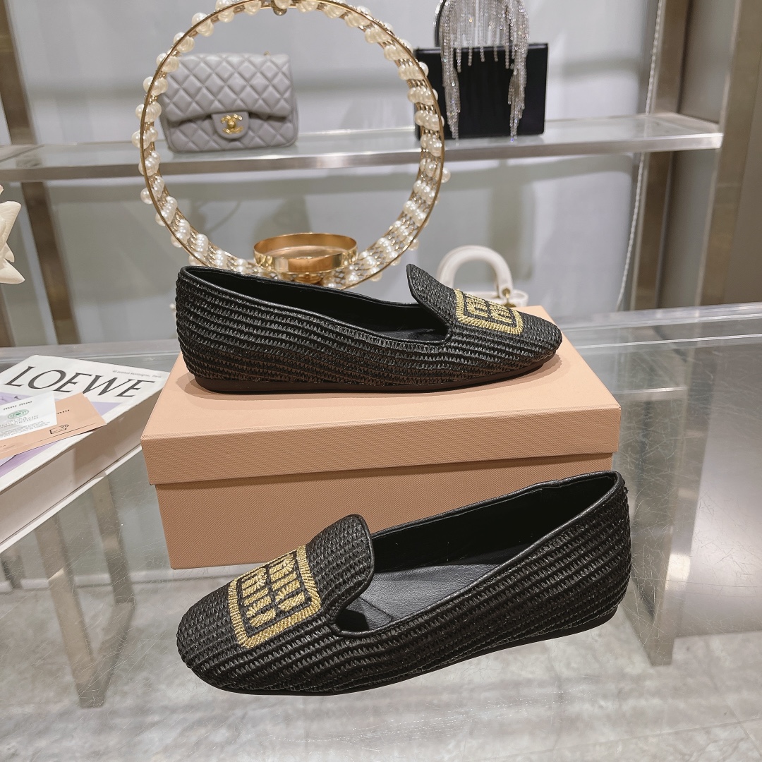 zapatillas de fábrica - miu miu miu bordado hierba rafia plana zapatos individuales Miu ballet plana