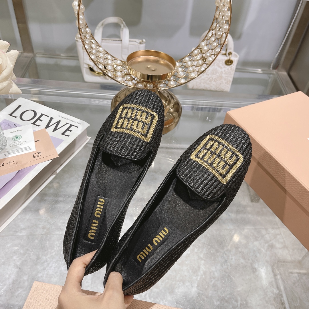 zapatillas de fábrica - miu miu miu bordado hierba rafia plana zapatos individuales Miu ballet plana