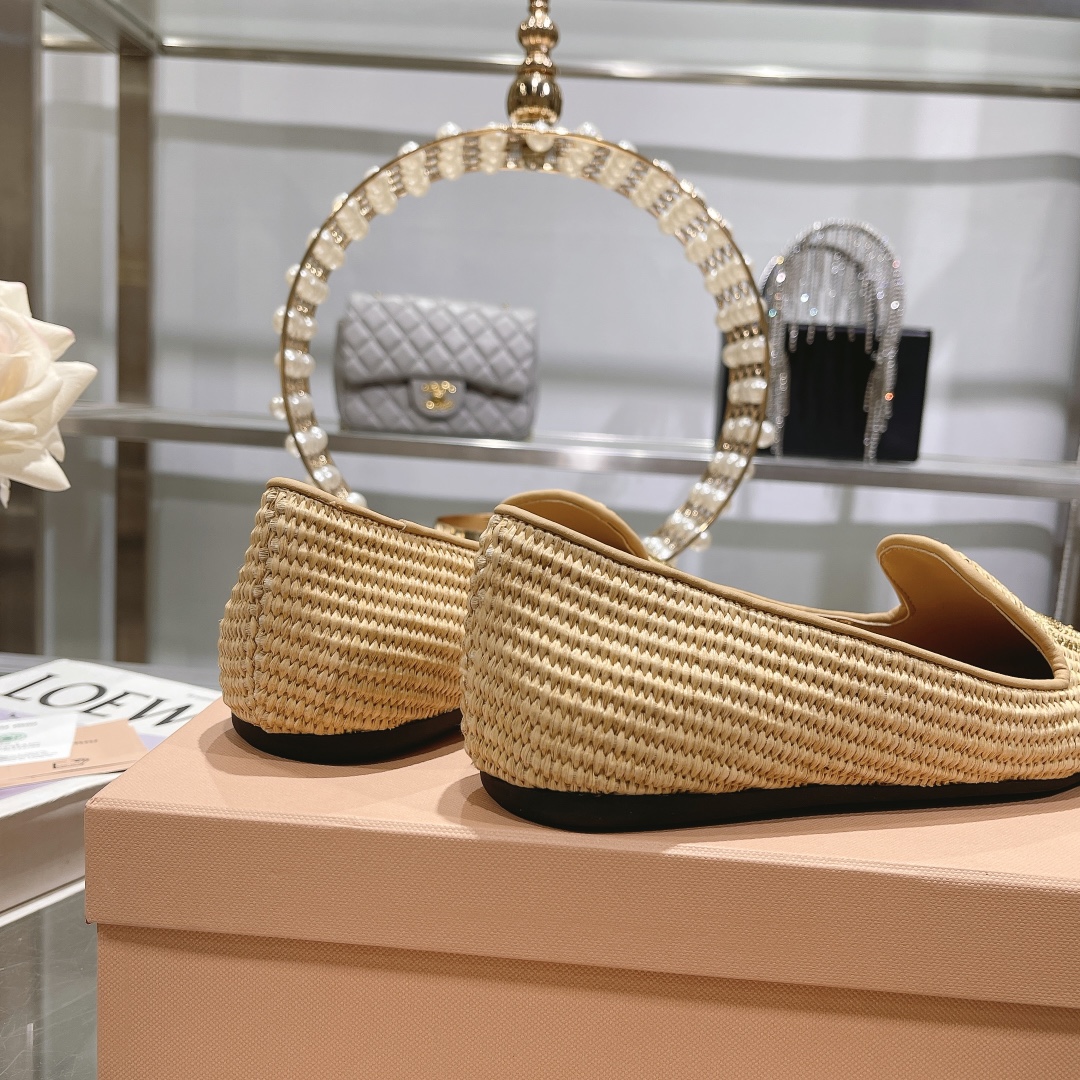 zapatillas de fábrica - miu miu miu bordado hierba rafia plana zapatos individuales Miu ballet plana