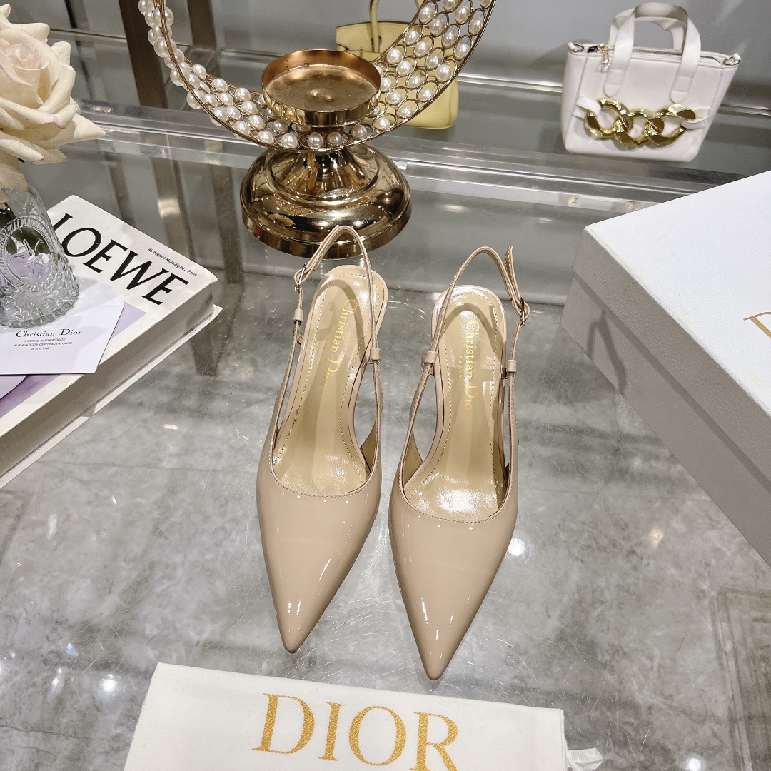 Dior Zapatos de tacón alto Sandalias Trabajo abierto Laca Colección de verano