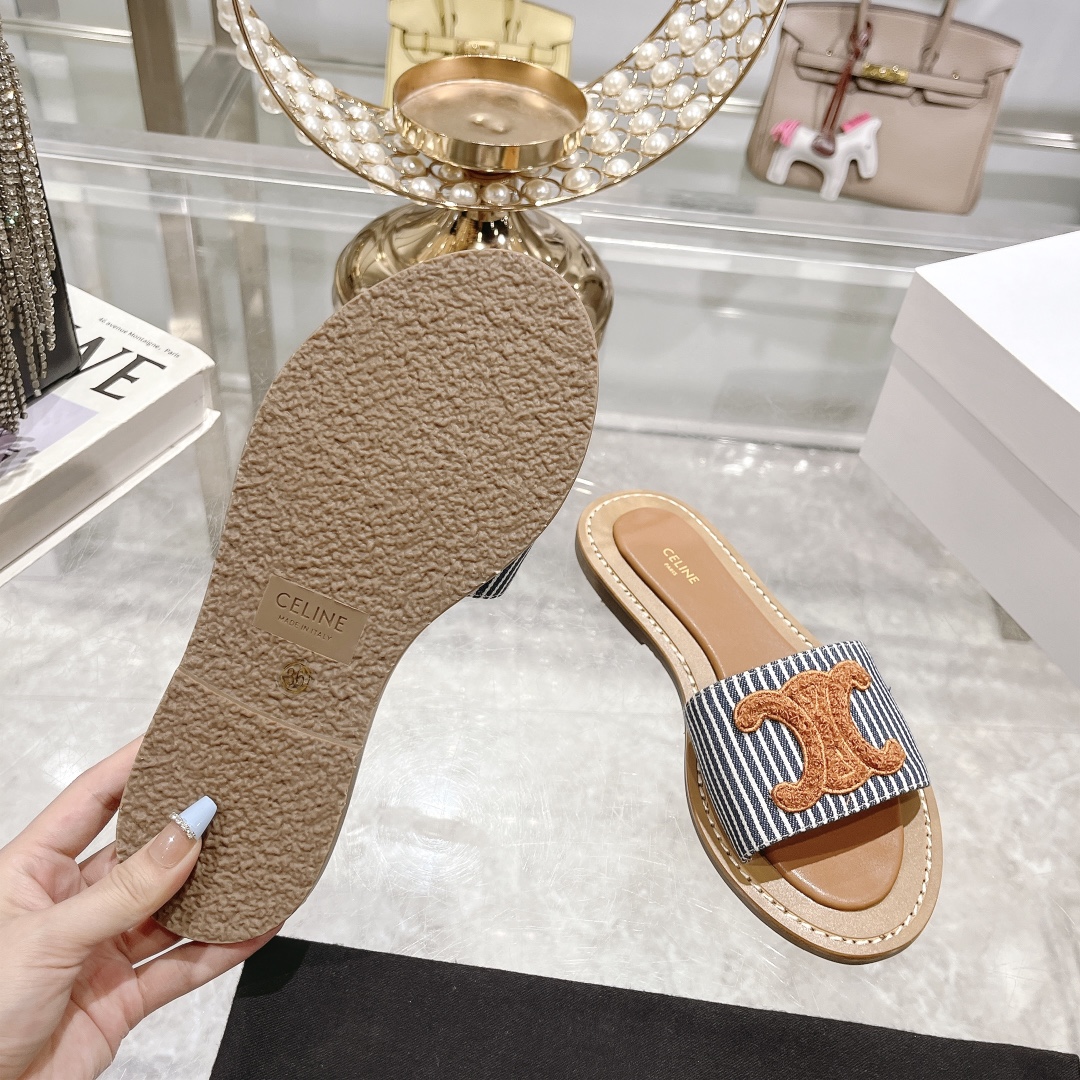Celine 2025 Spring/Summer New Embroidered Beach Sandals Comfortable and Stylish 10 i1717261820 9654 2