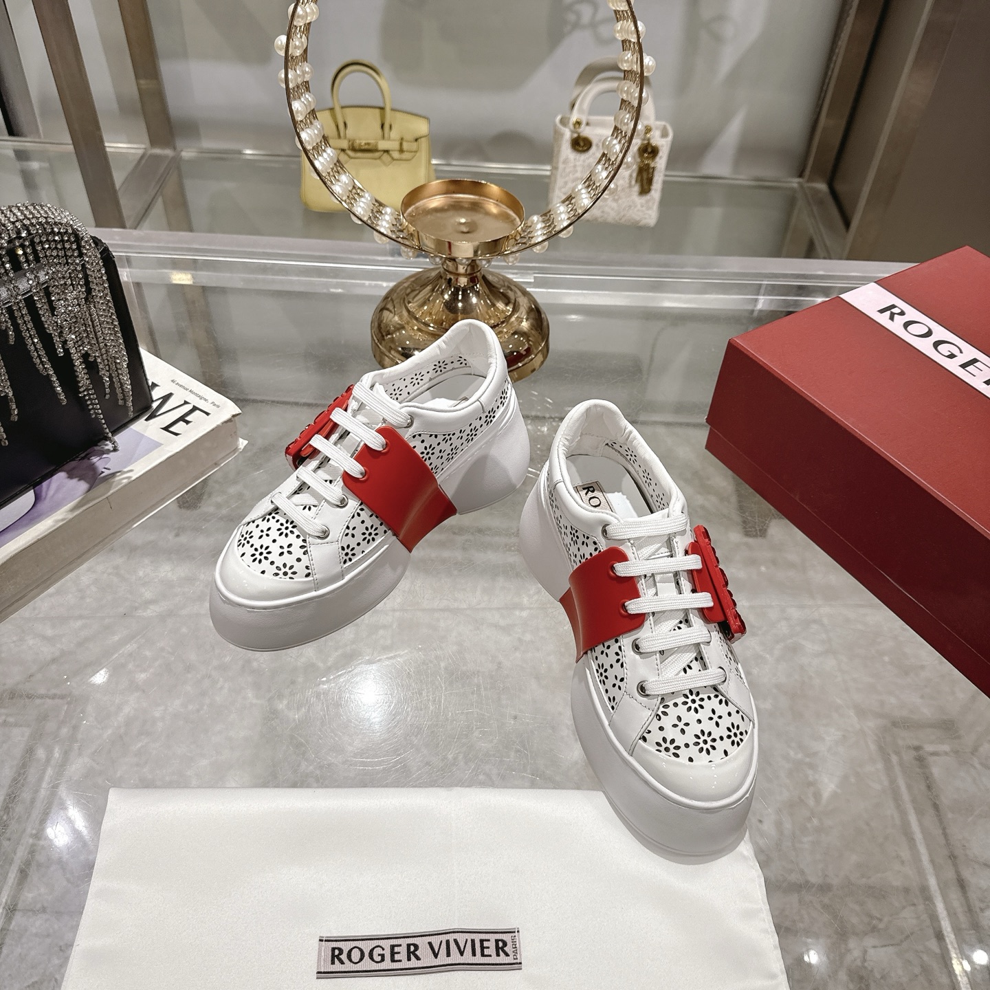RV-Inspired White Leather Sneakers with Crystal Buckle and Platform Sole 4 i1743834071196 3256 0 1