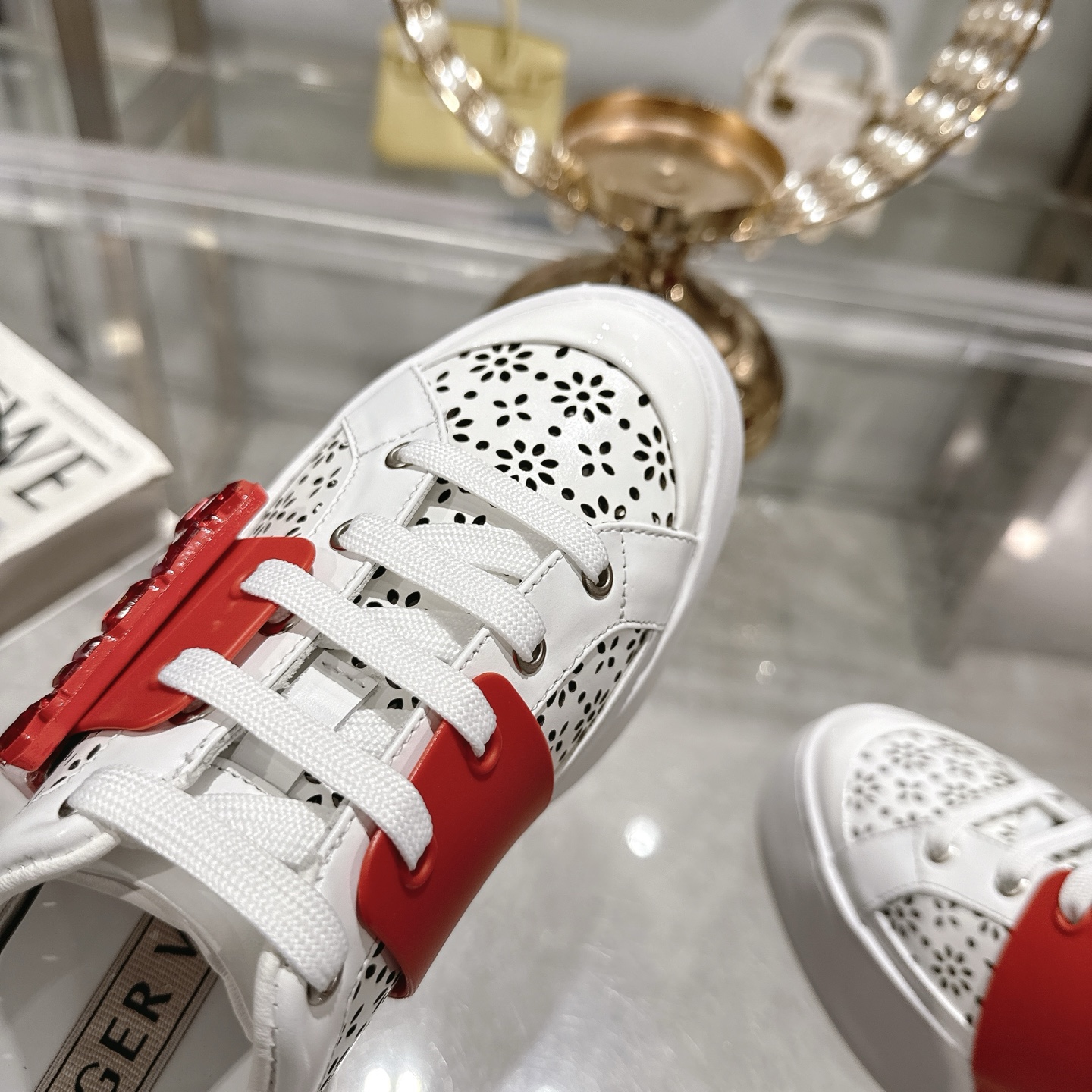 RV-Inspired White Leather Sneakers with Crystal Buckle and Platform Sole 8 i1743834071405 2947 0 6