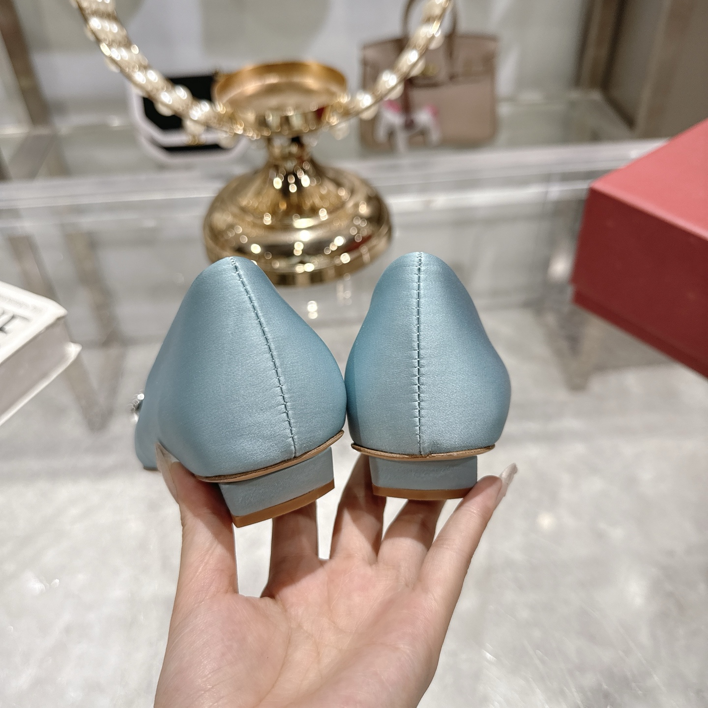Roger Vivier Bell Vivier Silk Satin Pumps with Crystal Buckle 9 i1744872162889 5690 0 7