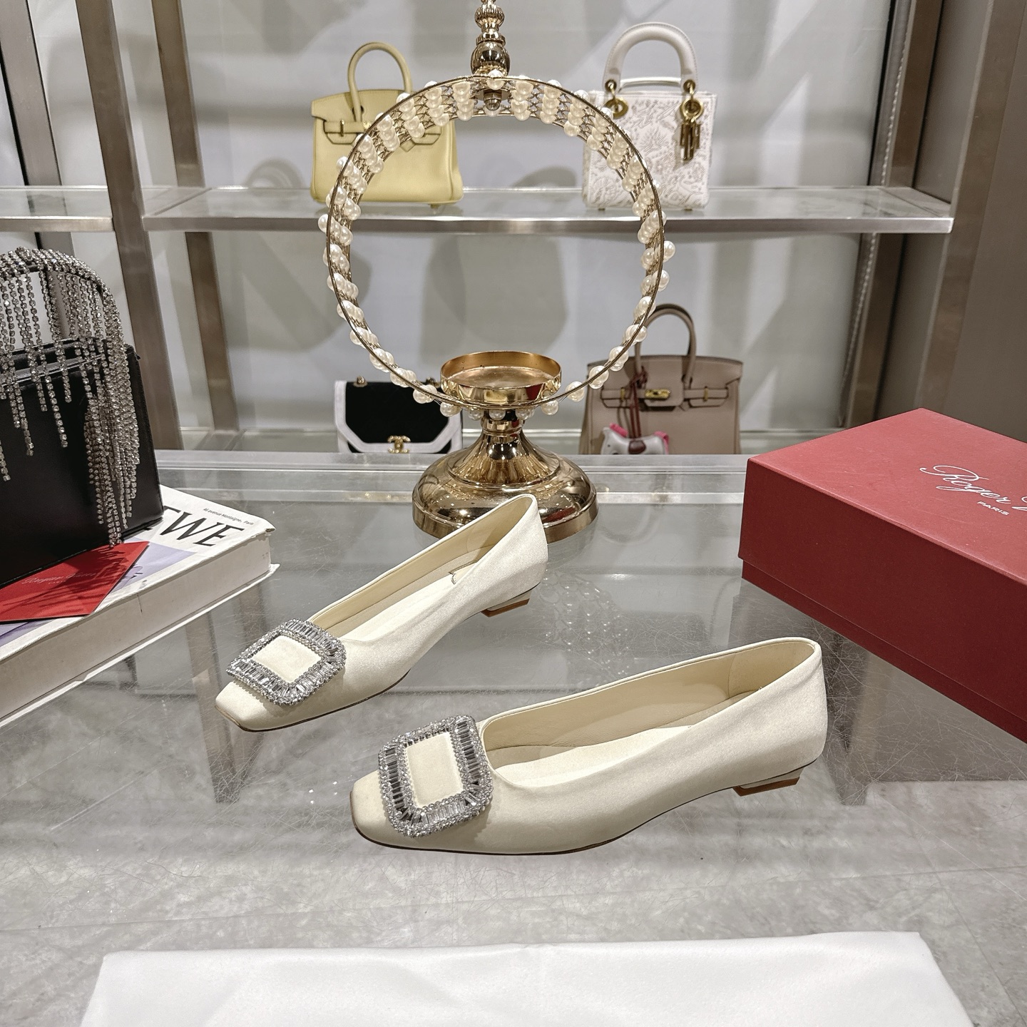 Roger Vivier Bell Vivier Silk Satin Crystal Buckle Women's Ballet Flats 4 i1744872303392 5897 0 2