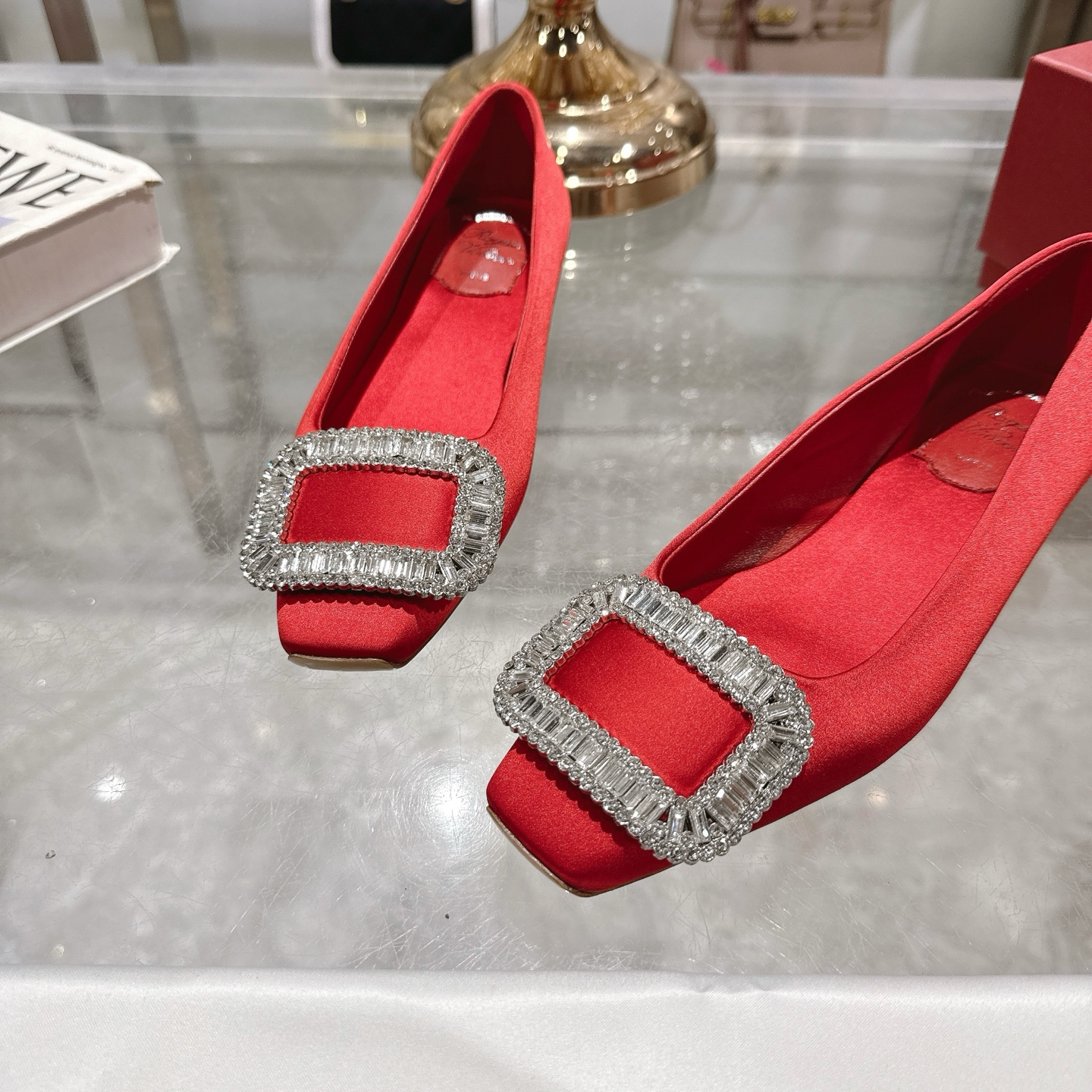 Roger Vivier Bell Vivier Silk Satin Pumps with Crystal Buckle 9 i1744872414593 6565 0 7
