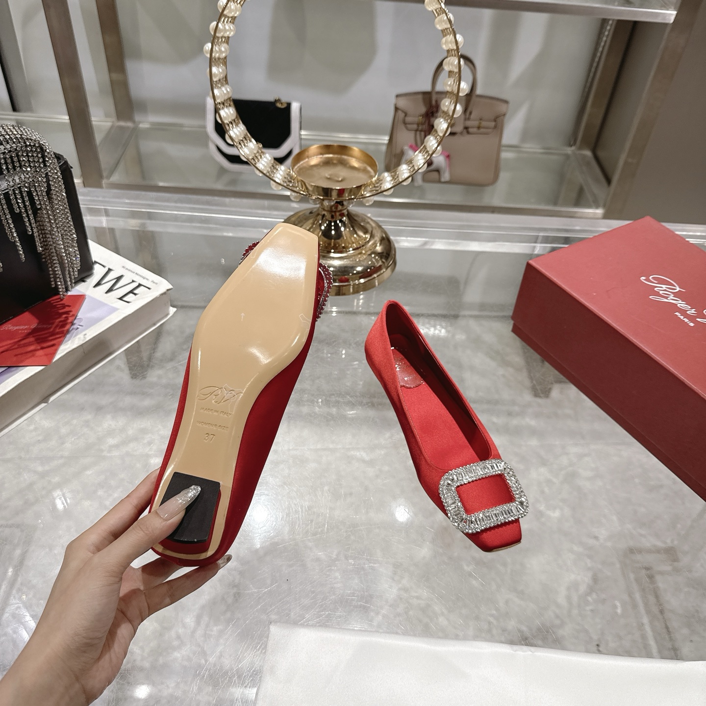 Roger Vivier Bell Vivier Silk Satin Pumps with Crystal Buckle 10 i1744872416140 5857 0 8