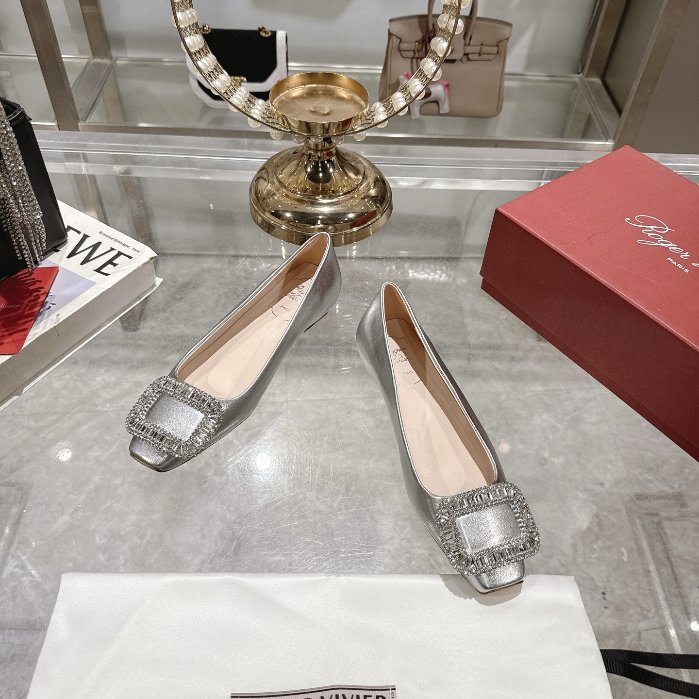 Roger Vivier Bell Vivier Crystal-Embellished Satin Ballet Flats 1 Roger Vivier Bell Vivier Crystal-Embellished Satin Ballet Flats