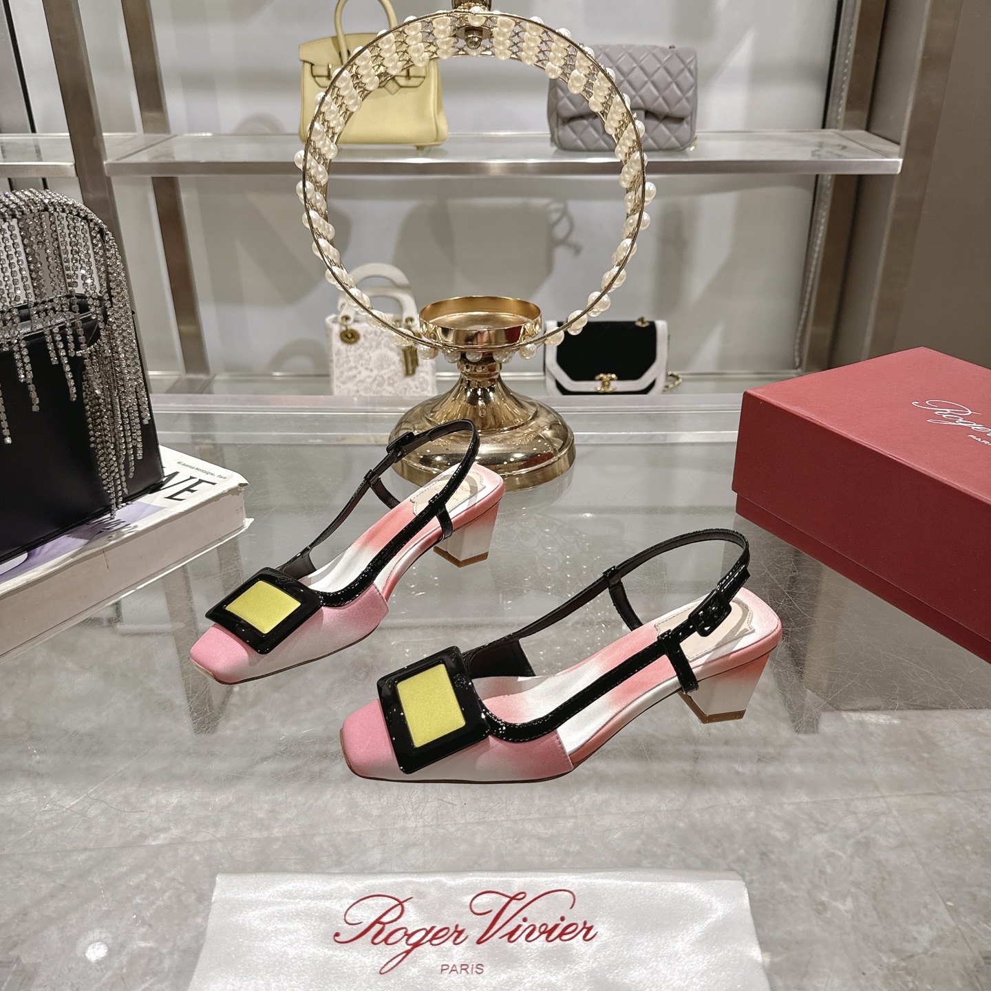 Roger Vivier Slingback Heels with Block Heel and Iconic Buckle 5 i1745392098457 259 0 2