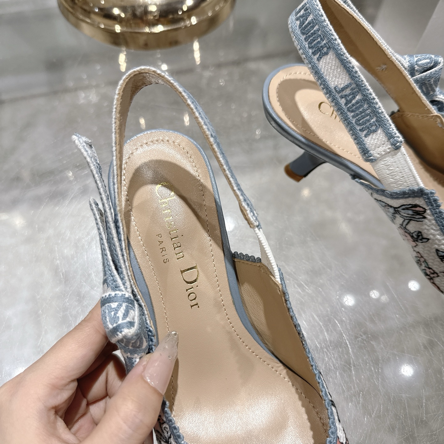 Dior Slingback Pumps Embroidered Woven Pointed Toe Heels 8 i1745487221224 6919 0 6