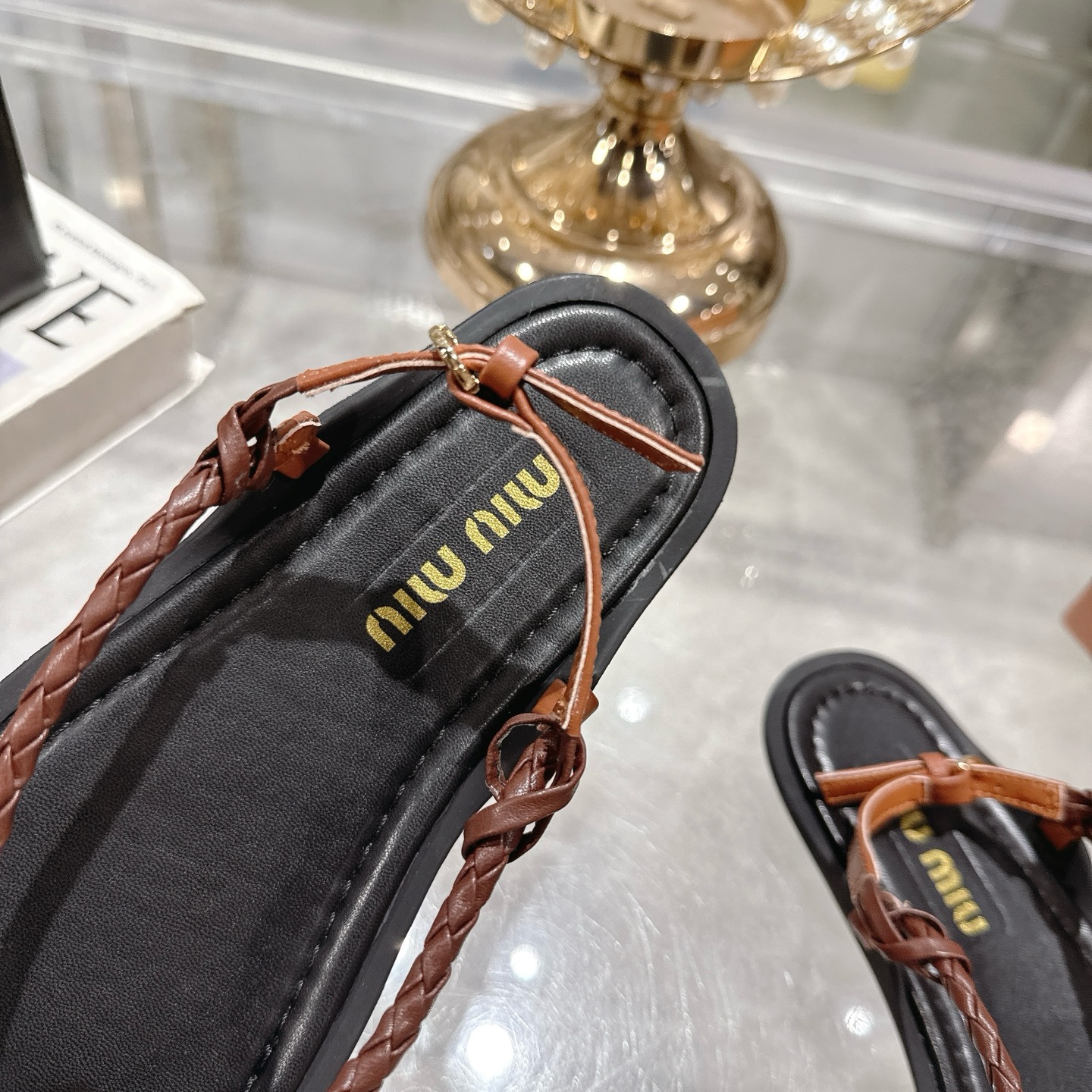 Miu Miu 25SS Braided Thong Sandals - Chic Summer Flats for Women 8 i1745729772091 5040 0 6