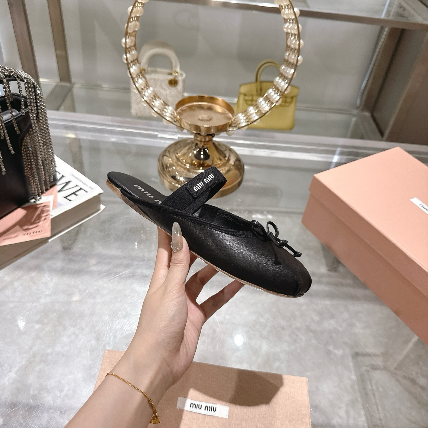 Miu Miu Bow Leather Mules,Slip-ons Women's Shoes, Stylish & Comfortable 7 i1745730894508 6034 0 4
