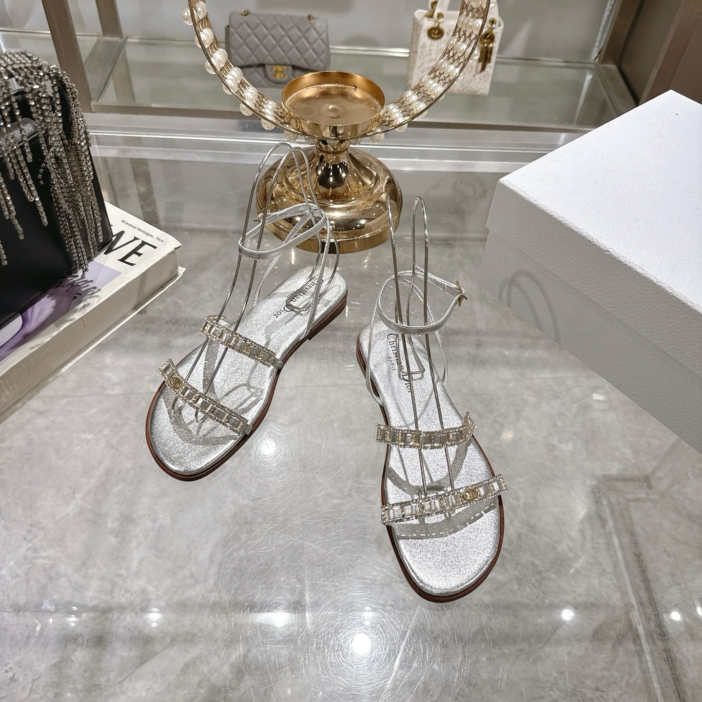 Dior 25SS Women's Flat Sandals with Crystal Embellishments 3 i1746270091243 7905 0 1