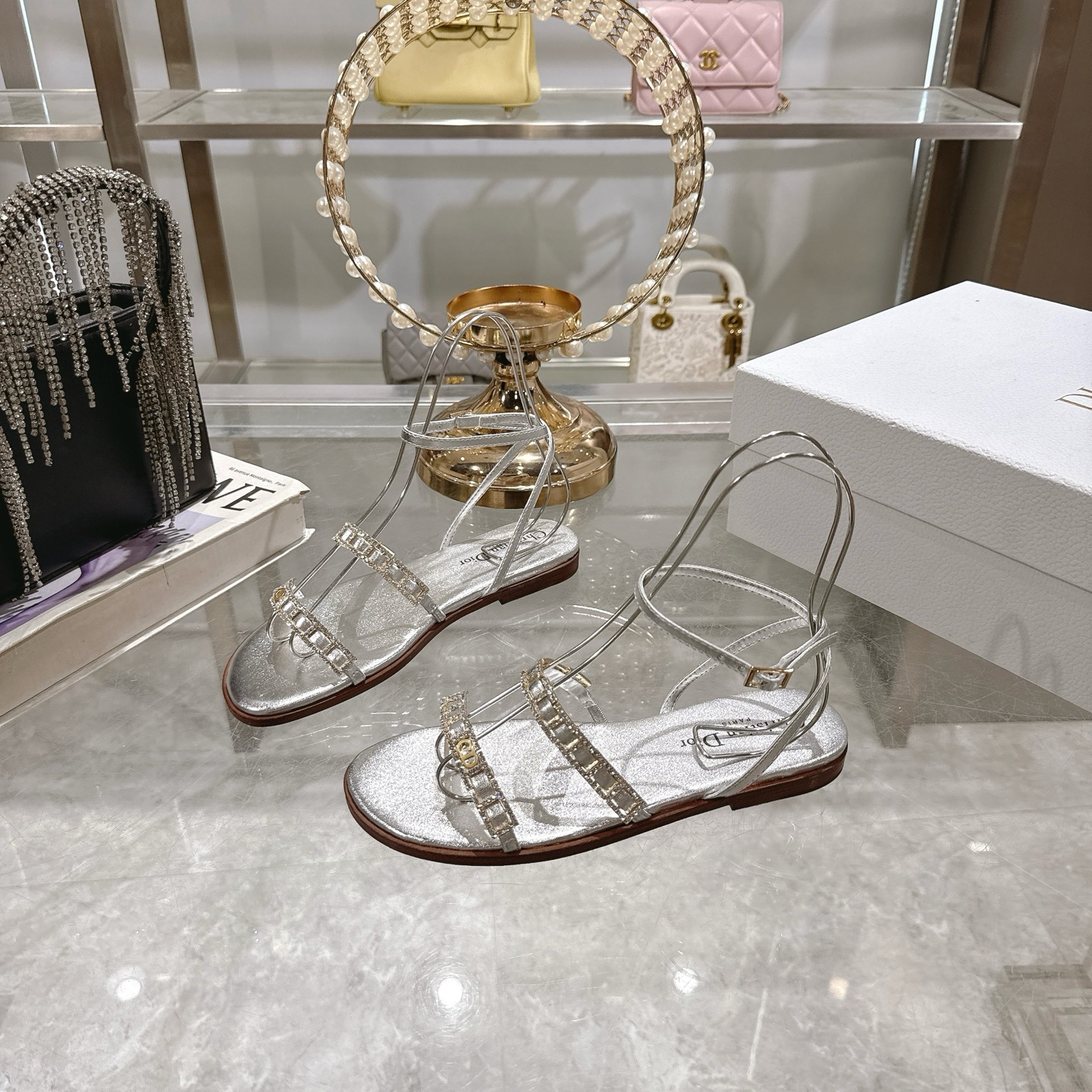 Dior 25SS Women's Flat Sandals with Crystal Embellishments 4 i1746270094241 8315 0 2