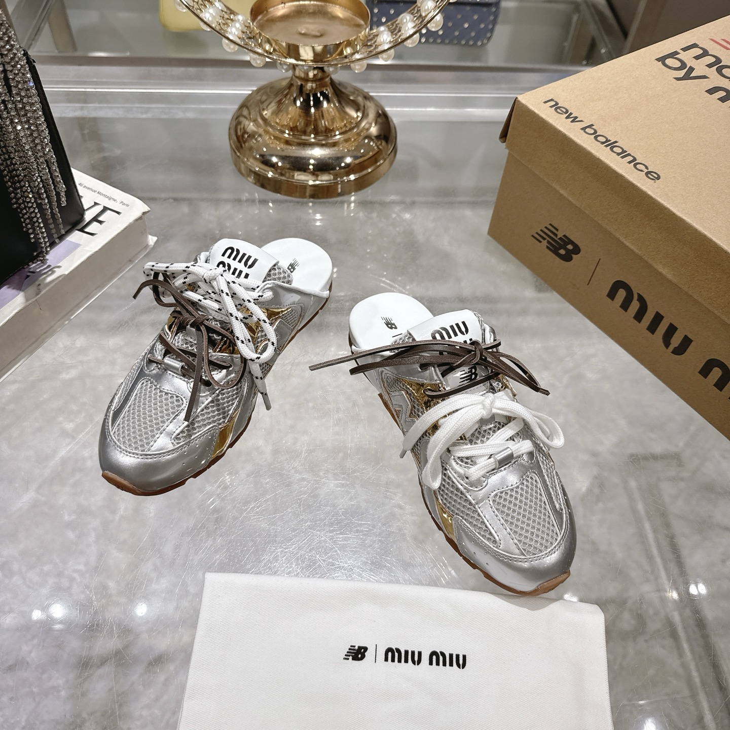 Factory 240New BalanceMIU MIU semipantalones de cabeza de marca compartida: este par de zapatillas d