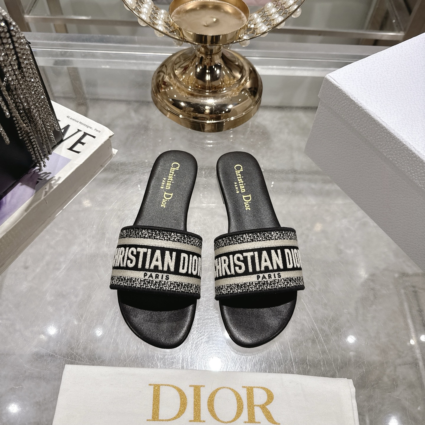 Elegant Dior Dway Slides: Embroidered Logo, Flat Heel, Open Toe Sandals