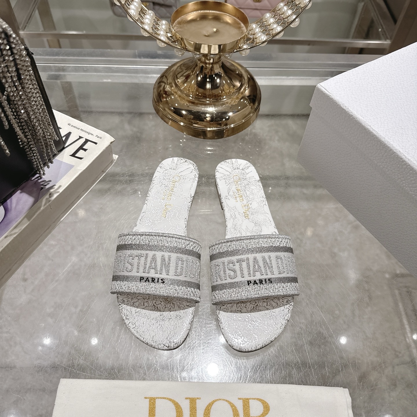 Dior Spring/Summer 2025 Slides with CD Logo - Comfortable & Stylish