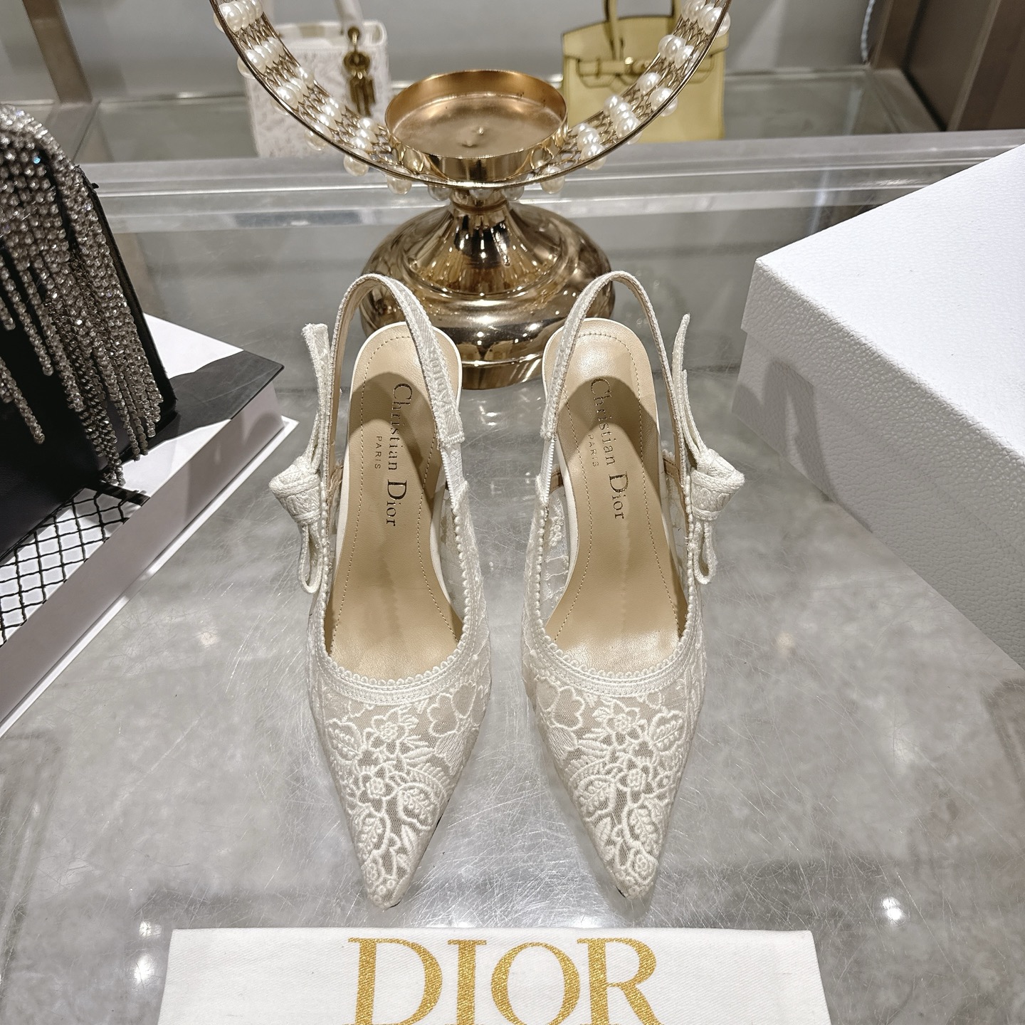 NO:593547,Dior Dior 2026 spring and summer catwalk new style bling...bling...crystal shoes Capture series high-heeled women's shoes Star-same sandals Top high-end version on the market Exclusively available Material: Original custom-made special materials + water-dyed sheepskin feet + original molded hardware buckles + Italian genuine leather outsole Heel height: 4.5cm 8.5cm size34-41 (40.41) custom-made, high-heeled sandals, dior, dior, sandals, high  heels,sheepskin,leather soles19860909Dior 迪奥 2026春夏走秀新款bling...bling...水晶鞋 Capture系列高跟女鞋 明星同款凉鞋 市面顶级高端版本 独家发售 材质:原版定制特殊材料+水染羊皮垫脚+原版开模五金扣+意大利真皮大底 跟高:4.5cm 8.5cm size34-41 (40 .41)定做,高跟鞋凉鞋,dior,dior,sandals,high heels,sheepskin,Leather soles,Women's Shoes
