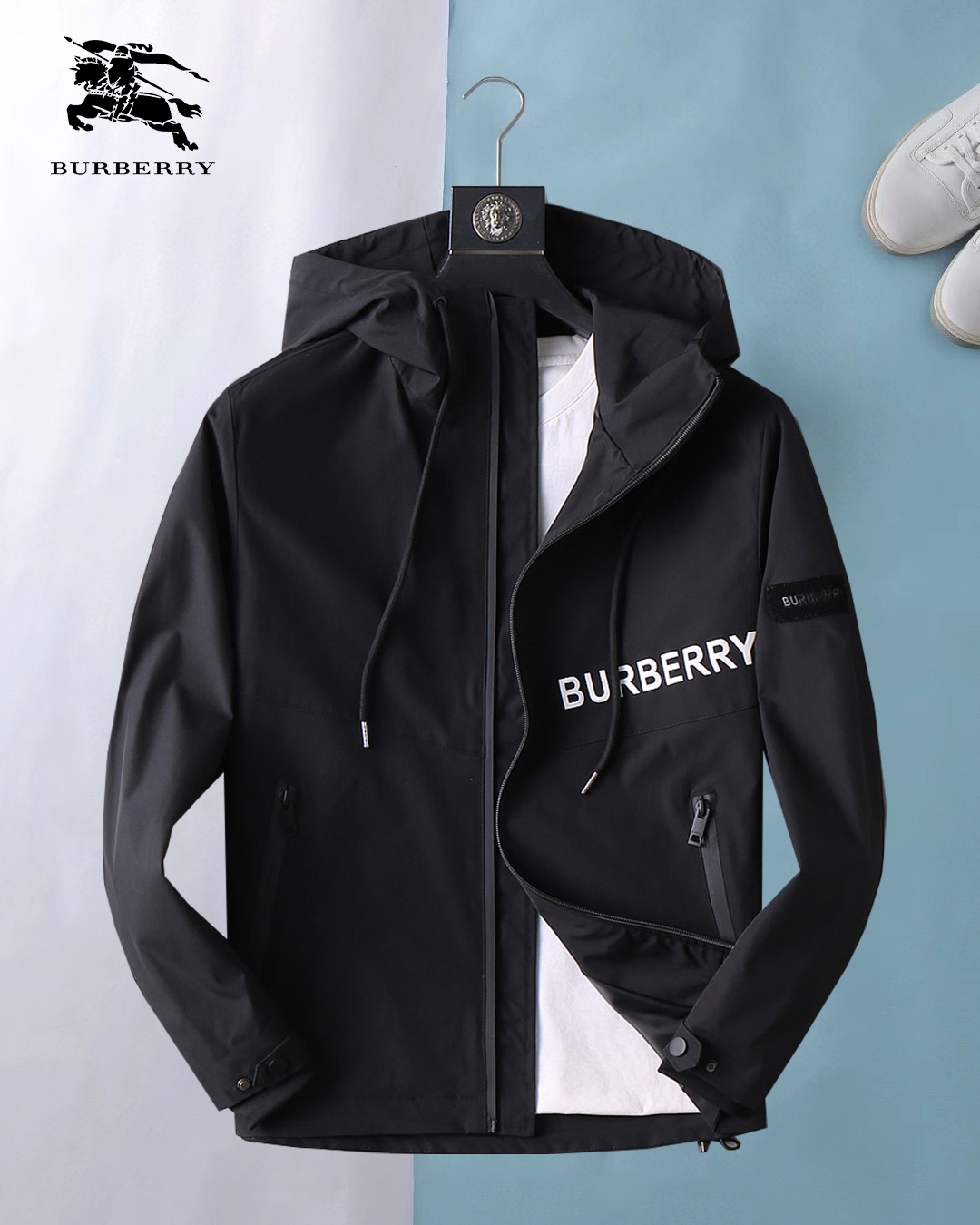 NO:644316,The same style is available on Burberry’s official website, on sale in advance!  2025 new autumn men's jackets, high-end version with complete three-standard original order!  With hidden hood, custom-made fabrics at the counter, highly breathable and comfortable, impeccable details, brand element design concept, reflecting high quality. It feels delicate and soft!  It presents a casual cut and the upper body shape is awesome!  Size M～3XL, maximum wear is 195kg.,,burberry,jackets & coats,jackets & coats,hats,alexander wang19860909巴宝莉官网同款,提前发售！2025秋季新款男士夹克外套,原单三标齐全高端版本！带隐藏帽,专柜定制面料 透气舒适度高,细节无可挑剔,品牌元素设计理念,体现高品质.手感细腻柔软！呈现休闲裁剪,上身版型超赞！码数M～3XL,最大穿195斤.,,burberry,jackets & coats,jackets & coats,hats,alexander wang,Men's clothing