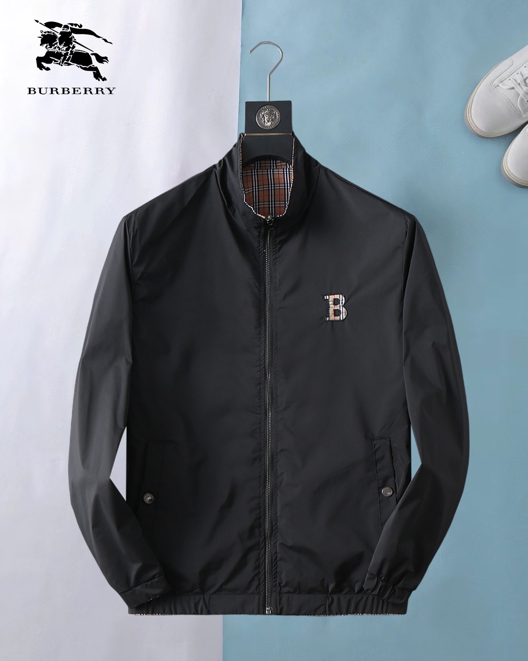 NO:644324,Burberry's 2025 new autumn jacket, the new product on the show is in perfect condition, comfortable and warm to wear on both sides, complete with three labels, full and attractive color, very outstanding design, easily upgrades the fashion sense, extremely elegant and rigorous workmanship, neat and meticulous wiring!  A masterpiece from a famous designer!  The upper body does not look bloated and is super handsome!  Available size M ~ XXXL,,burberry,jackets & coats,jackets & coats,alexander wang19860909巴宝莉 2025秋季新款夹克外套,秀场新品品相非常完美,双面穿舒适保暖,三标齐全色泽饱满诱人,非常出彩的设计,轻松将时髦感进阶,做工极为考究严谨,走线工整细致！大牌设计师巨作！上身不显臃肿、超级帅气！现货码数M ～ XXXL,,burberry,jackets & coats,jackets & coats,alexander wang,Men's clothing