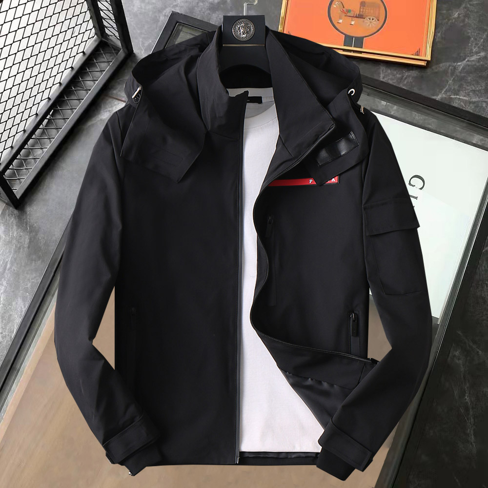 NO:733475,Same style as Prada official website, sold simultaneously!  2026 spring new men's jacket, high-end version with original order and three standards!  Custom-made fabrics at the counter are highly breathable and comfortable, with impeccable details and brand element design concepts, reflecting high quality. It feels delicate and soft!  It presents a casual cut and the upper body shape is awesome!  Sizes M～3XL can be worn up to 200 pounds, please state your height and weight when placing an order.,,prada,jackets & coats,jackets & coats,19860909普拉达 官网同款,同步发售！2026春季新款男士夹克外套,原单三标齐全高端版本！专柜定制面料 透气舒适度高,细节无可挑剔,品牌元素设计理念,体现高品质.手感细腻柔软！呈现休闲裁剪,上身版型超赞！码数M～3XL最大穿200斤,下单报身高体重.,,prada,jackets & coats,jackets & coats,,Men's clothing