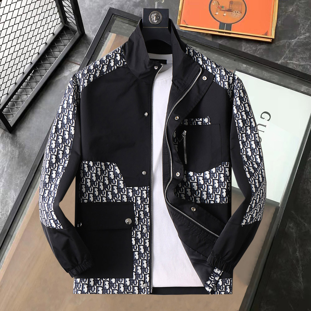 NO:703586,Support replacement after the year!  The same style on Dior’s official website, available simultaneously!  Autumn new men's jackets, high-end version with complete three-standard original order!  Custom-made fabrics at the counter are highly breathable and comfortable, with impeccable details and brand element design concepts, reflecting high quality. It feels delicate and soft!  It presents a casual cut and the upper body shape is awesome!  Sizes M～3XL can be worn up to 200 pounds, please state your height and weight when placing an order.,,dior,jackets & coats,jackets & coats,19860909支持年后退换！ 迪奥 官网同款,同步发售！秋季新款男士夹克外套,原单三标齐全高端版本！专柜定制面料 透气舒适度高,细节无可挑剔,品牌元素设计理念,体现高品质.手感细腻柔软！呈现休闲裁剪,上身版型超赞！码数M～3XL最大穿200斤,下单报身高体重.,,dior,jackets & coats,jackets & coats,,Men's clothing