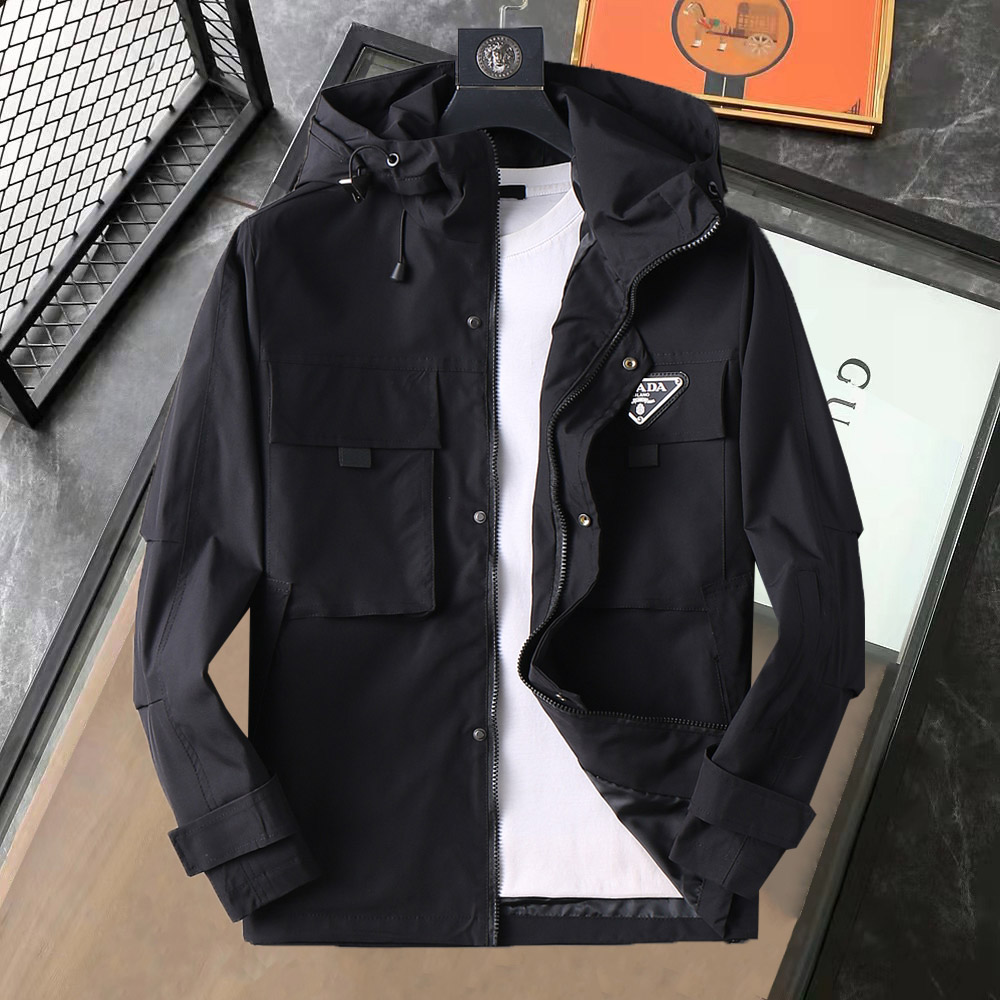 NO:703588,Support replacement after the year!  Same style as Prada official website, sold simultaneously!  Autumn new men's jackets, high-end version with complete three-standard original order!  Custom-made fabrics at the counter are highly breathable and comfortable, with impeccable details and brand element design concepts, reflecting high quality. It feels delicate and soft!  It presents a casual cut and the upper body shape is awesome!  Sizes M～3XL can be worn up to 200 pounds. Please state your height and weight when placing an order.,,prada,jackets & coats,jackets & coats,19860909支持年后退换！ 普拉达 官网同款,同步发售！秋季新款男士夹克外套,原单三标齐全高端版本！专柜定制面料 透气舒适度高,细节无可挑剔,品牌元素设计理念,体现高品质.手感细腻柔软！呈现休闲裁剪,上身版型超赞！码数M～3XL最大穿200斤,下单报身高体重.,,prada,jackets & coats,jackets & coats,,Men's clothing