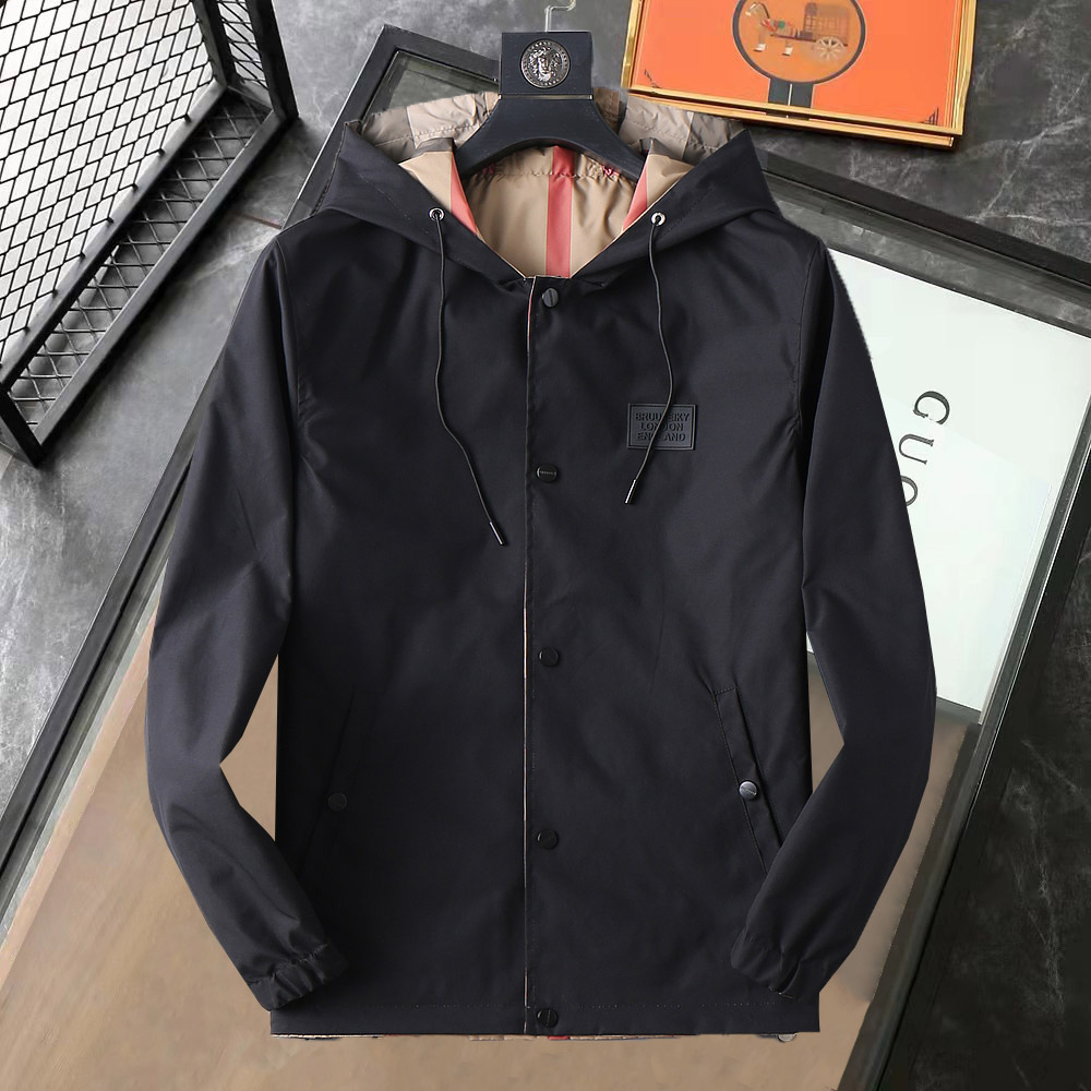 NO:610004,The same style is available on Burberry’s official website, and will be released simultaneously!  2025 new autumn men's jackets, high-end version with complete three-standard original order!  Custom-made fabrics at the counter are highly breathable and comfortable, with impeccable details and brand element design concepts, reflecting high quality. It feels delicate and soft!  It presents a casual cut and the upper body shape is awesome!  Sizes M～3XL can be worn up to 200 pounds. Please state your height and weight when placing an order.,,burberry,jackets & coats,jackets & coats,alexander wang19860909巴宝莉 官网同款,同步发售！2025秋季新款男士夹克外套,原单三标齐全高端版本！专柜定制面料 透气舒适度高,细节无可挑剔,品牌元素设计理念,体现高品质.手感细腻柔软！呈现休闲裁剪,上身版型超赞！码数M～3XL最大穿200斤,下单报身高体重.,,burberry,jackets & coats,jackets & coats,alexander wang,Men's clothing