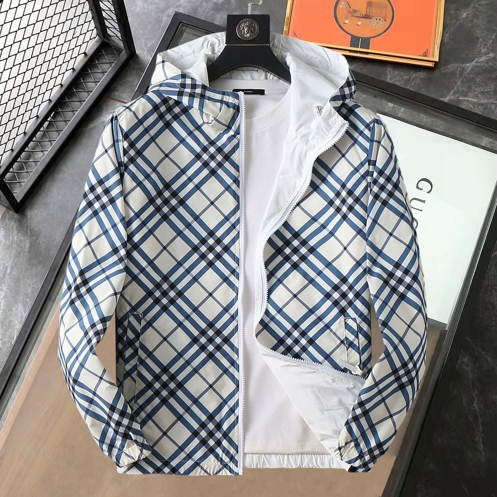 NO:609981,The same style is available on Burberry’s official website, and will be released simultaneously!  2025 new autumn men's jackets, high-end version with complete three-standard original order!  Custom-made fabrics at the counter are highly breathable and comfortable, with impeccable details and brand element design concepts, reflecting high quality. It feels delicate and soft!  It presents a casual cut and the upper body shape is awesome!  Sizes M～3XL can be worn up to 200 pounds. Please state your height and weight when placing an order.,,burberry,jackets & coats,jackets & coats,alexander wang19860909巴宝莉 官网同款,同步发售！2025秋季新款男士夹克外套,原单三标齐全高端版本！专柜定制面料 透气舒适度高,细节无可挑剔,品牌元素设计理念,体现高品质.手感细腻柔软！呈现休闲裁剪,上身版型超赞！码数M～3XL最大穿200斤,下单报身高体重.,,burberry,jackets & coats,jackets & coats,alexander wang,Men's clothing