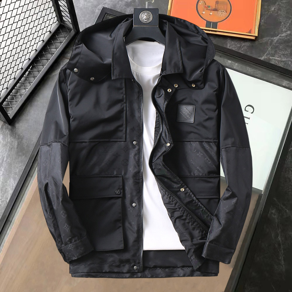 NO:610043,The same style on Lv’s official website, available simultaneously!  2025 new autumn men's jackets, high-end version with complete three-standard original order!  Custom-made fabrics at the counter are highly breathable and comfortable, with impeccable details and brand element design concepts, reflecting high quality. It feels delicate and soft!  It presents a casual cut and the upper body shape is awesome!  Size M～3XL, the maximum weight is 200 pounds. Please state your height and weight when placing an order.,,louis vuitton,jackets & coats,jackets & coats,alexander wang19860909Lv官网同款,同步发售！2025秋季新款男士夹克外套,原单三标齐全高端版本！专柜定制面料 透气舒适度高,细节无可挑剔,品牌元素设计理念,体现高品质.手感细腻柔软！呈现休闲裁剪,上身版型超赞！码数M～3XL最大穿200斤,下单报身高体重.,,louis vuitton,jackets & coats,jackets & coats,alexander wang,Men's clothing